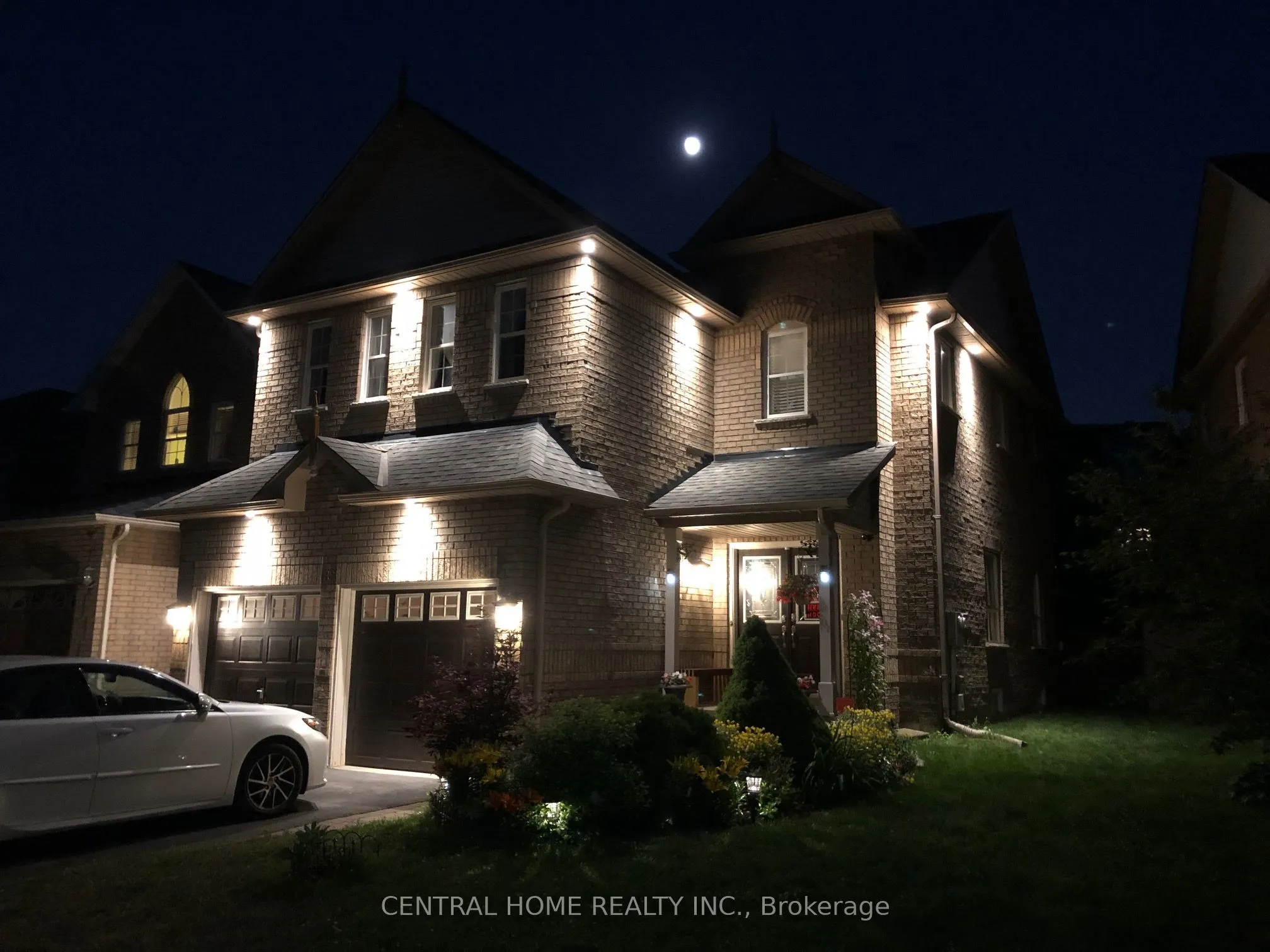 89 Old Colony Road, #main floor