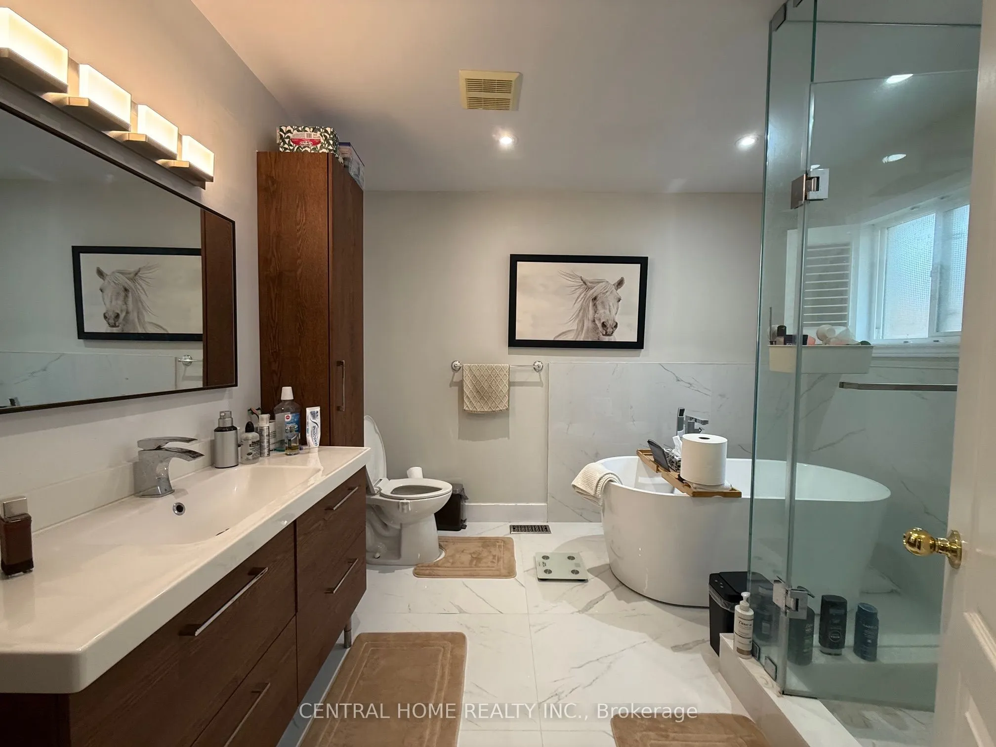 89 Old Colony Road, #main floor