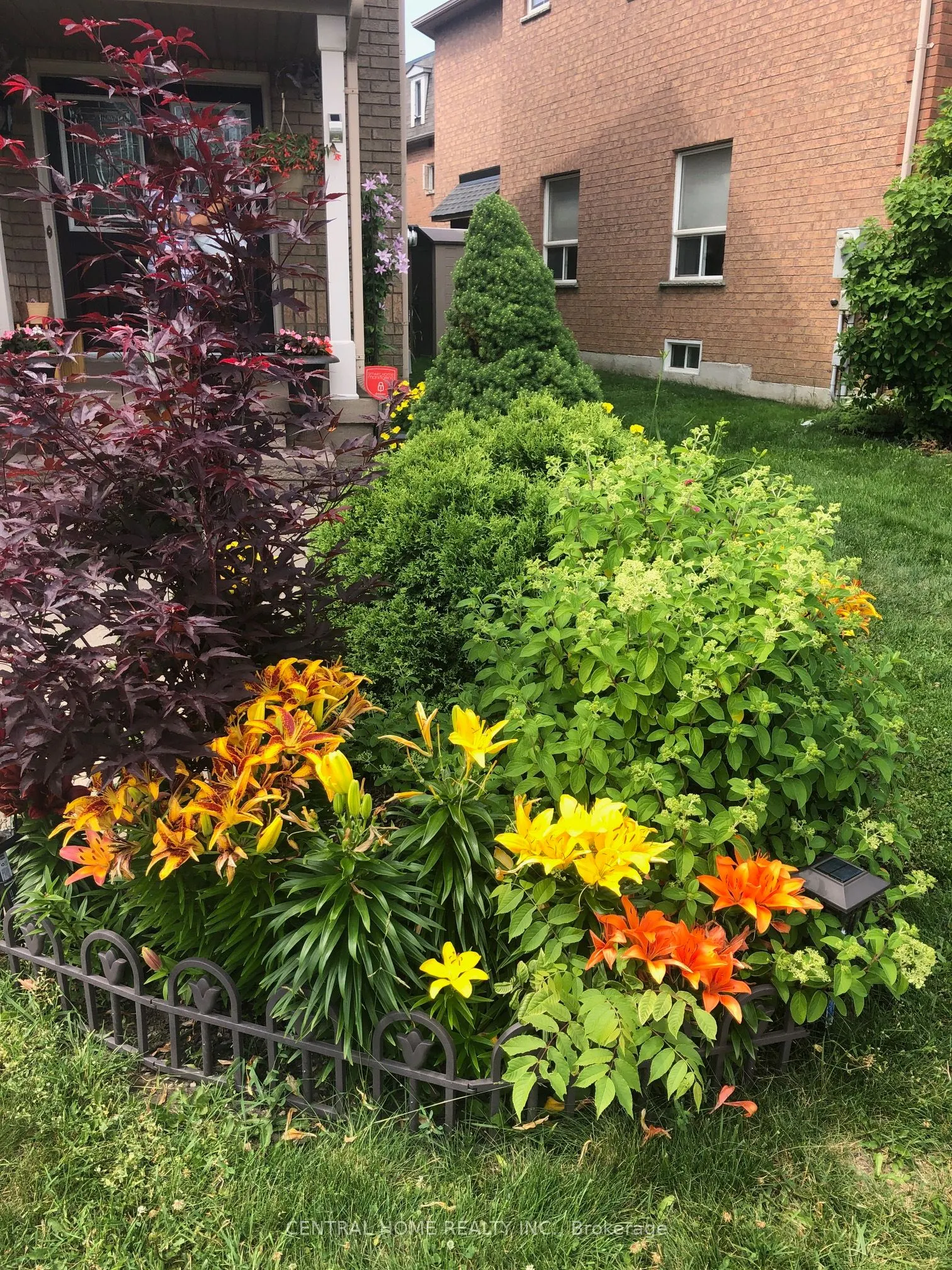 89 Old Colony Road, #main floor