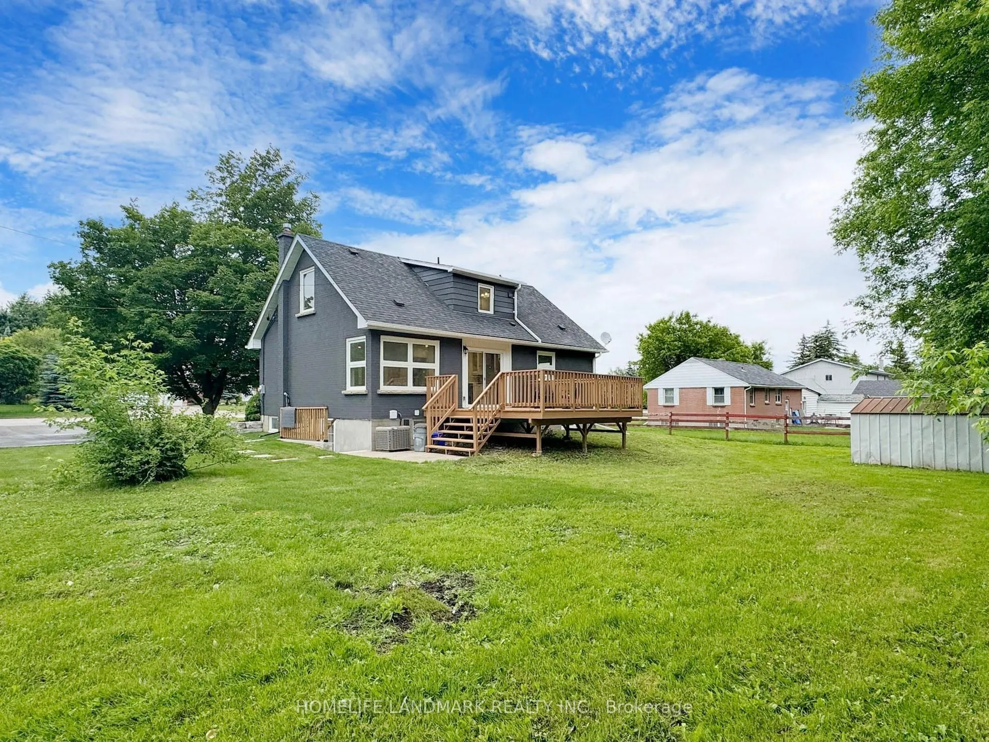 1661 Mount Albert Road S