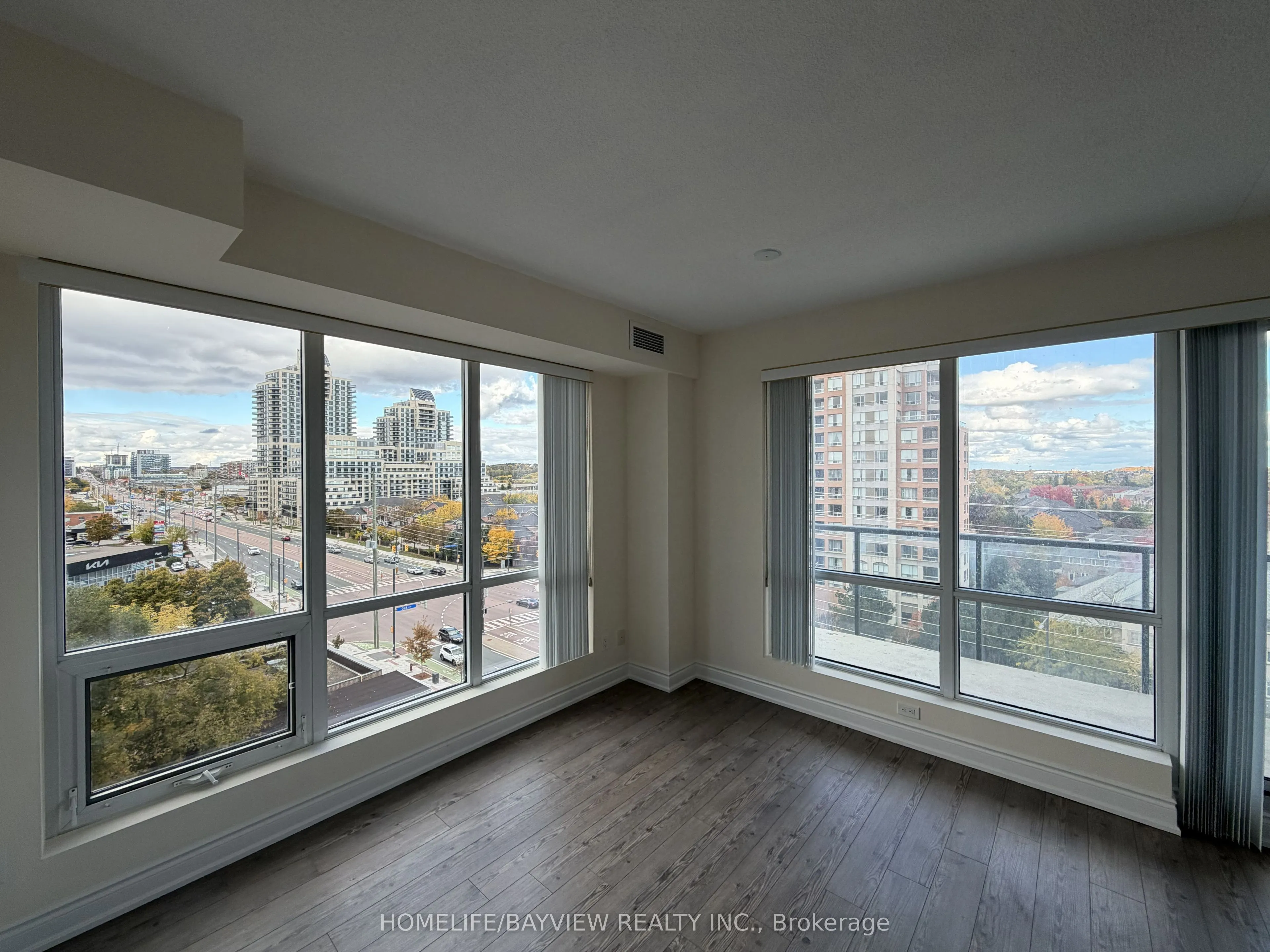9090 Yonge Street, #805B