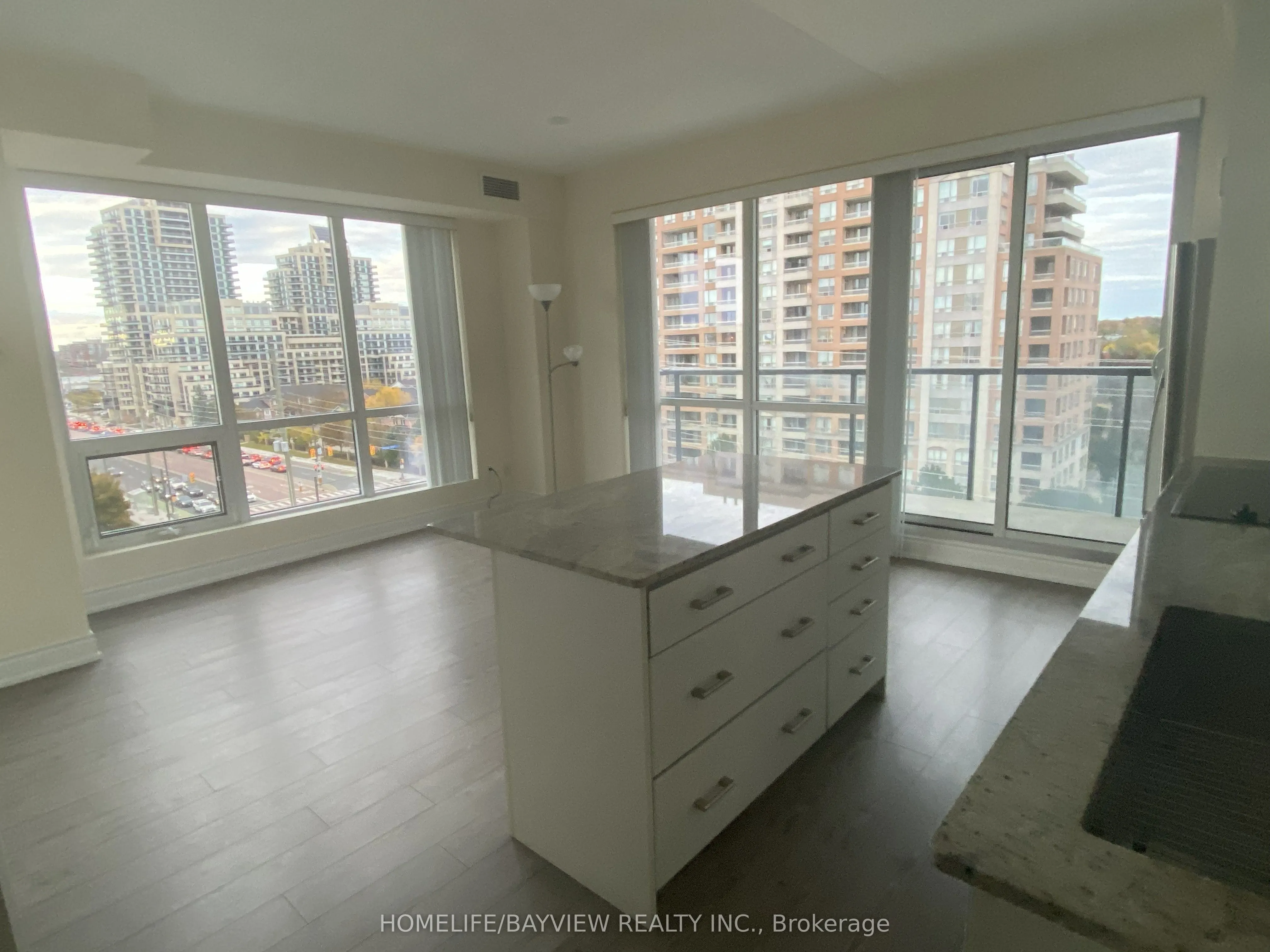 9090 Yonge Street, #805B