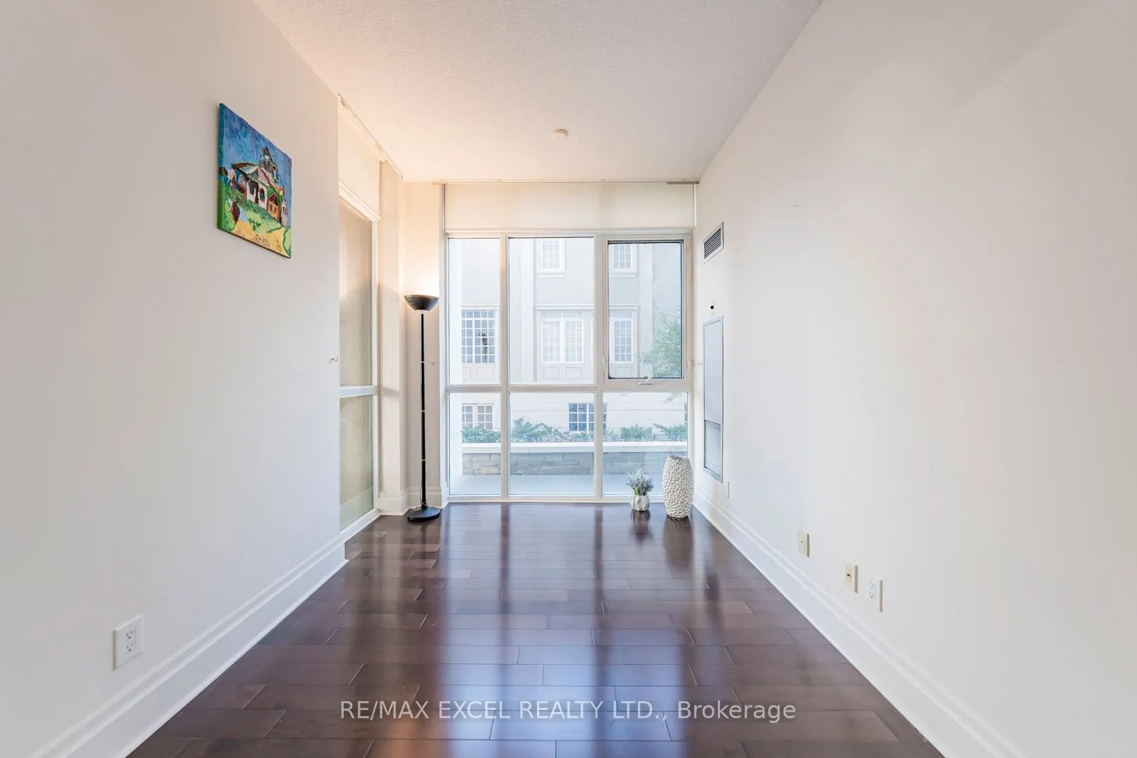 1 Upper Duke Crescent, #110