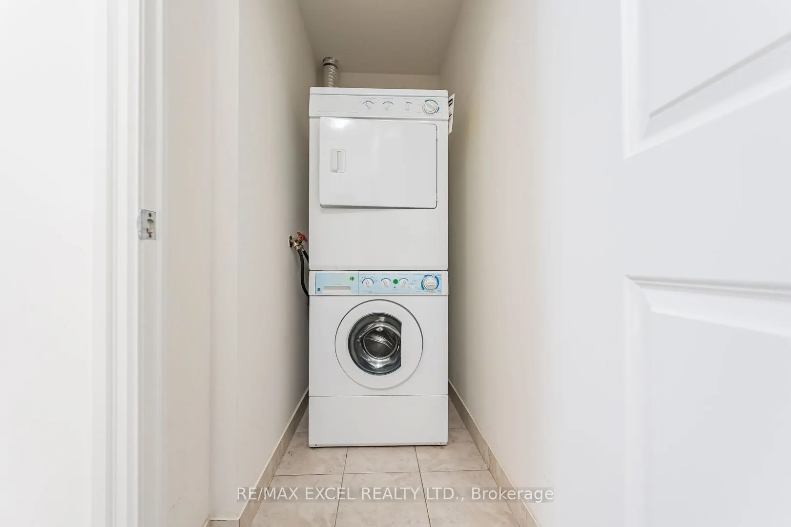 1 Upper Duke Crescent, #110