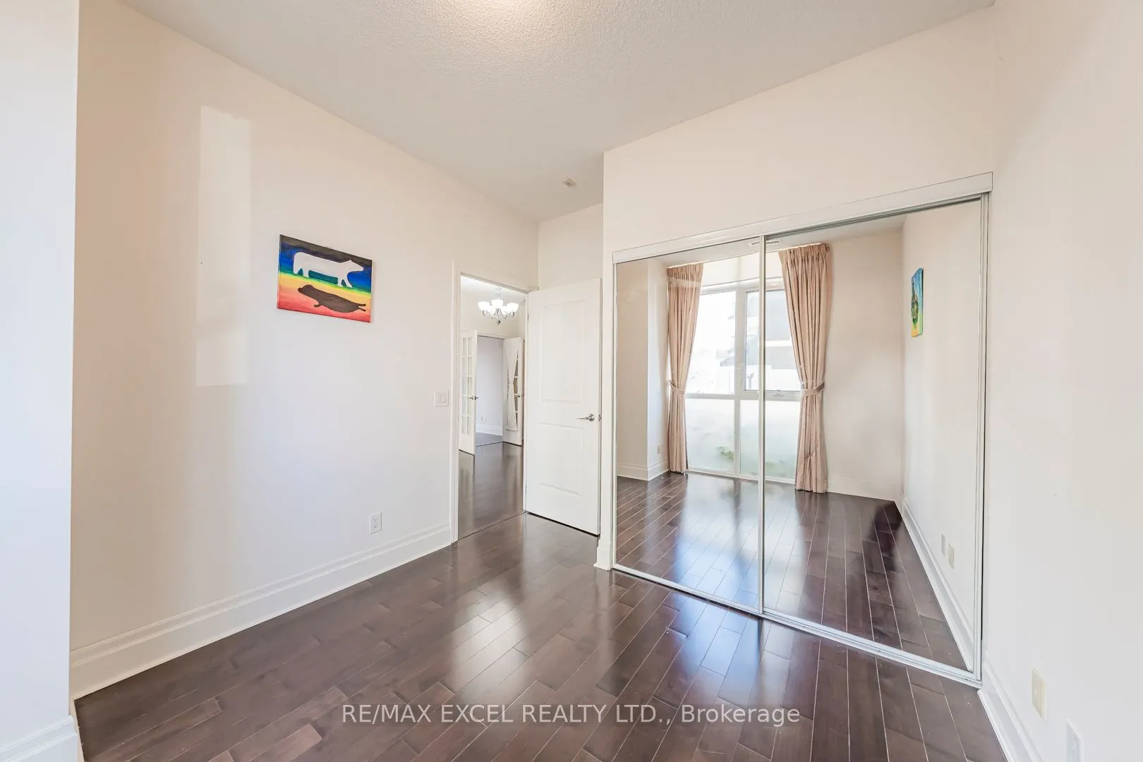 1 Upper Duke Crescent, #110