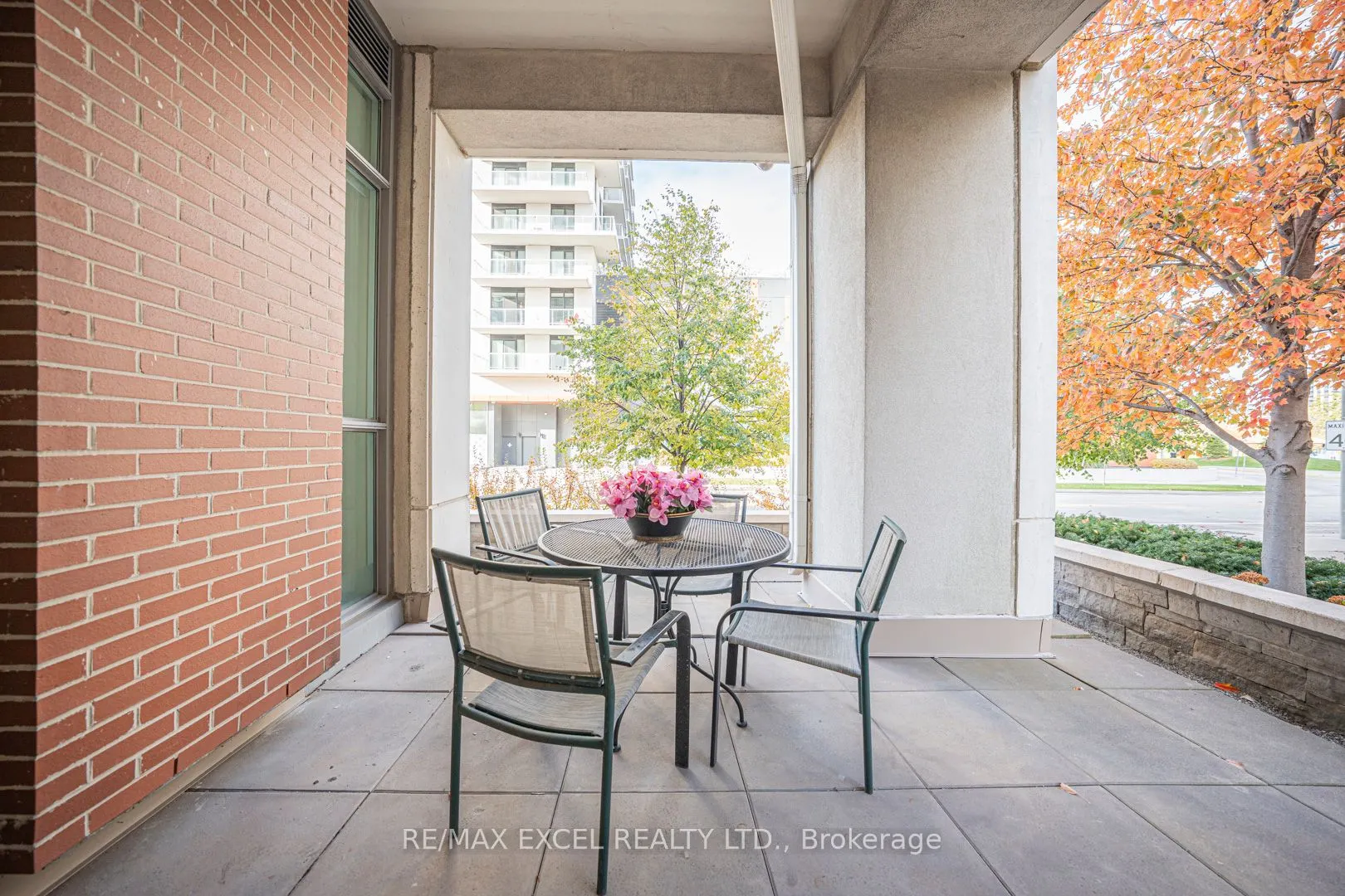 1 Upper Duke Crescent, #110