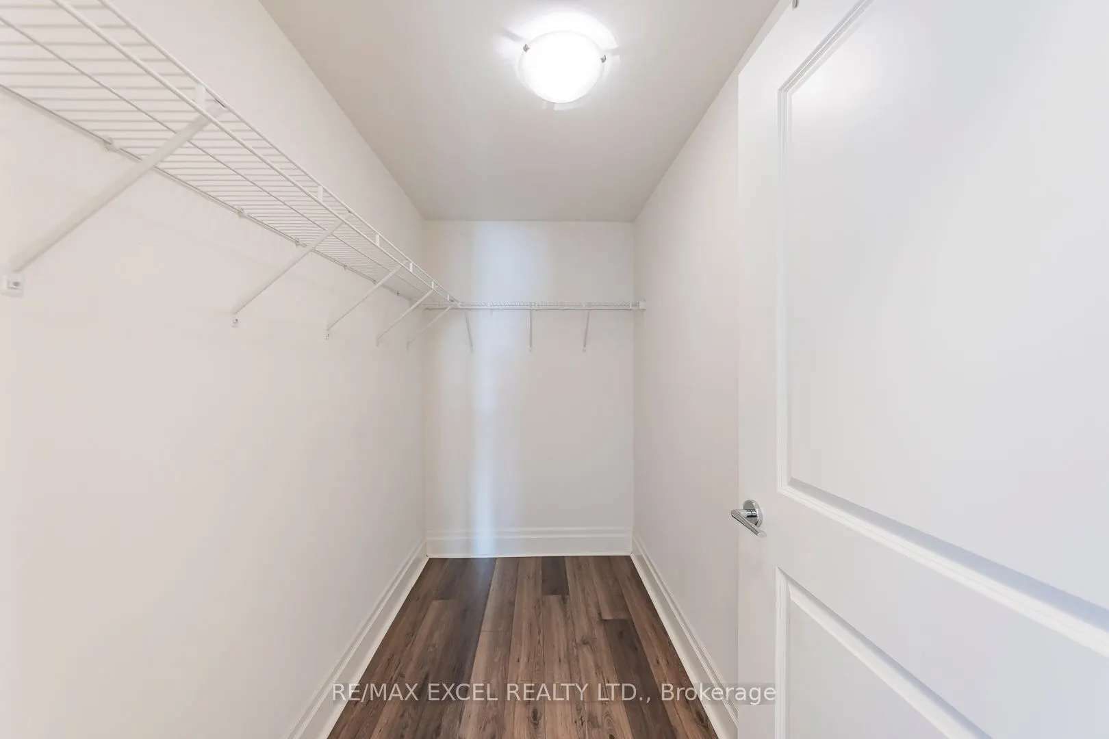 1 Upper Duke Crescent, #110