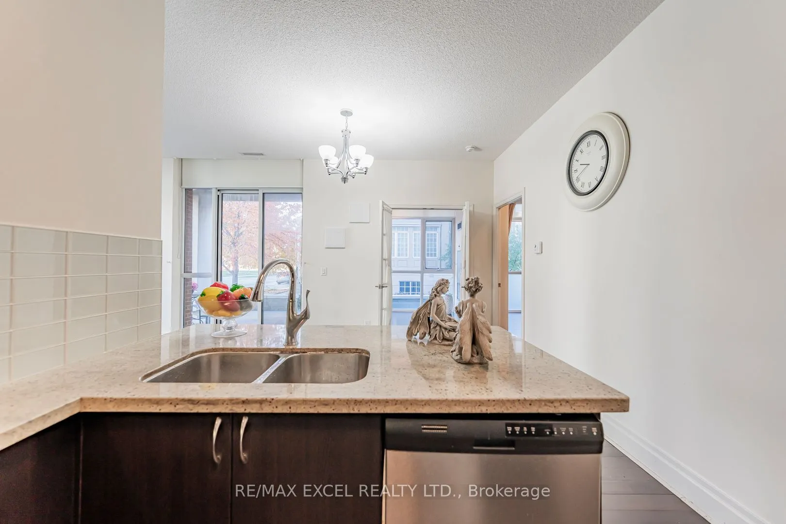 1 Upper Duke Crescent, #110