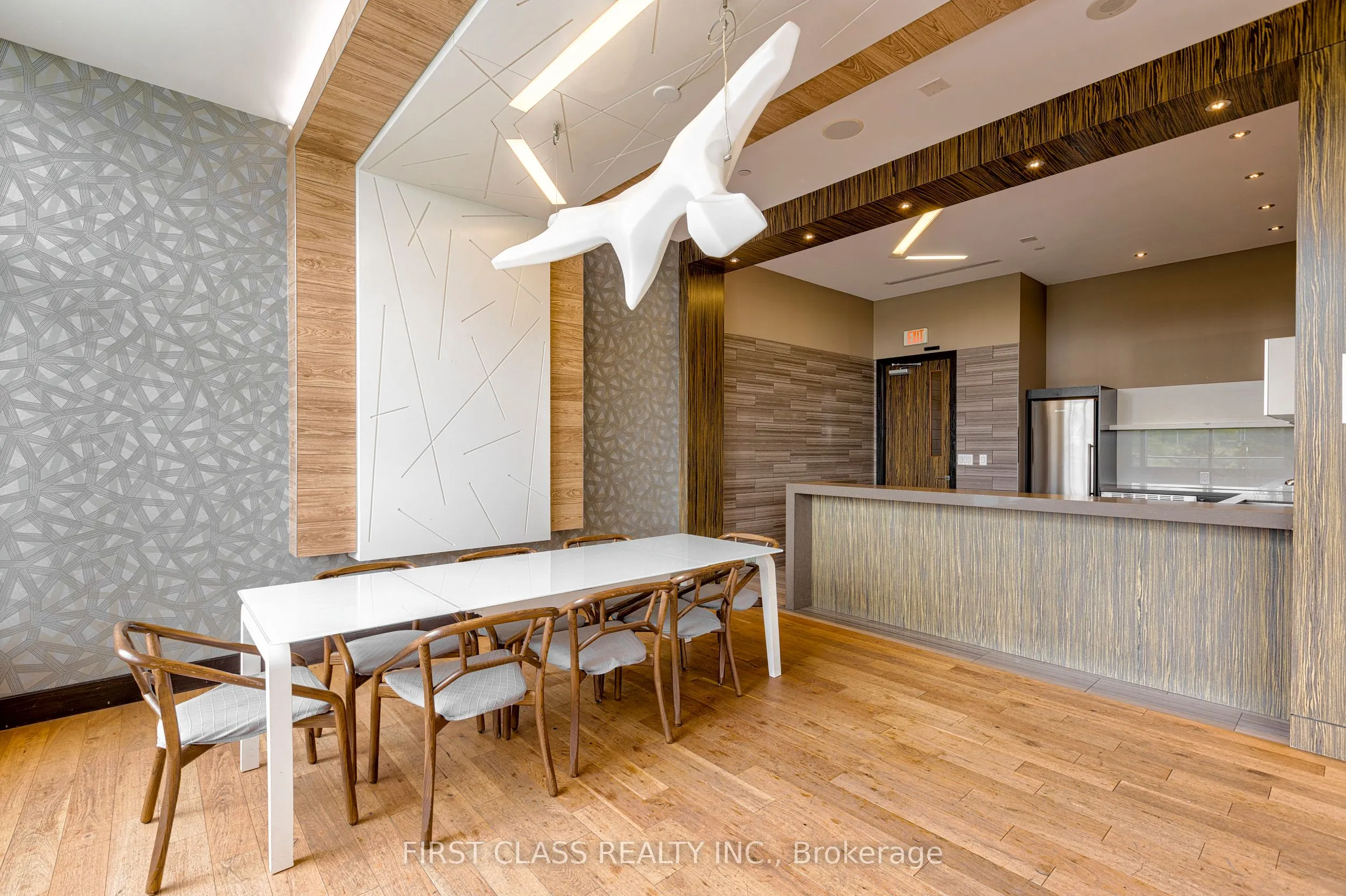 325 South Park Road, #1205