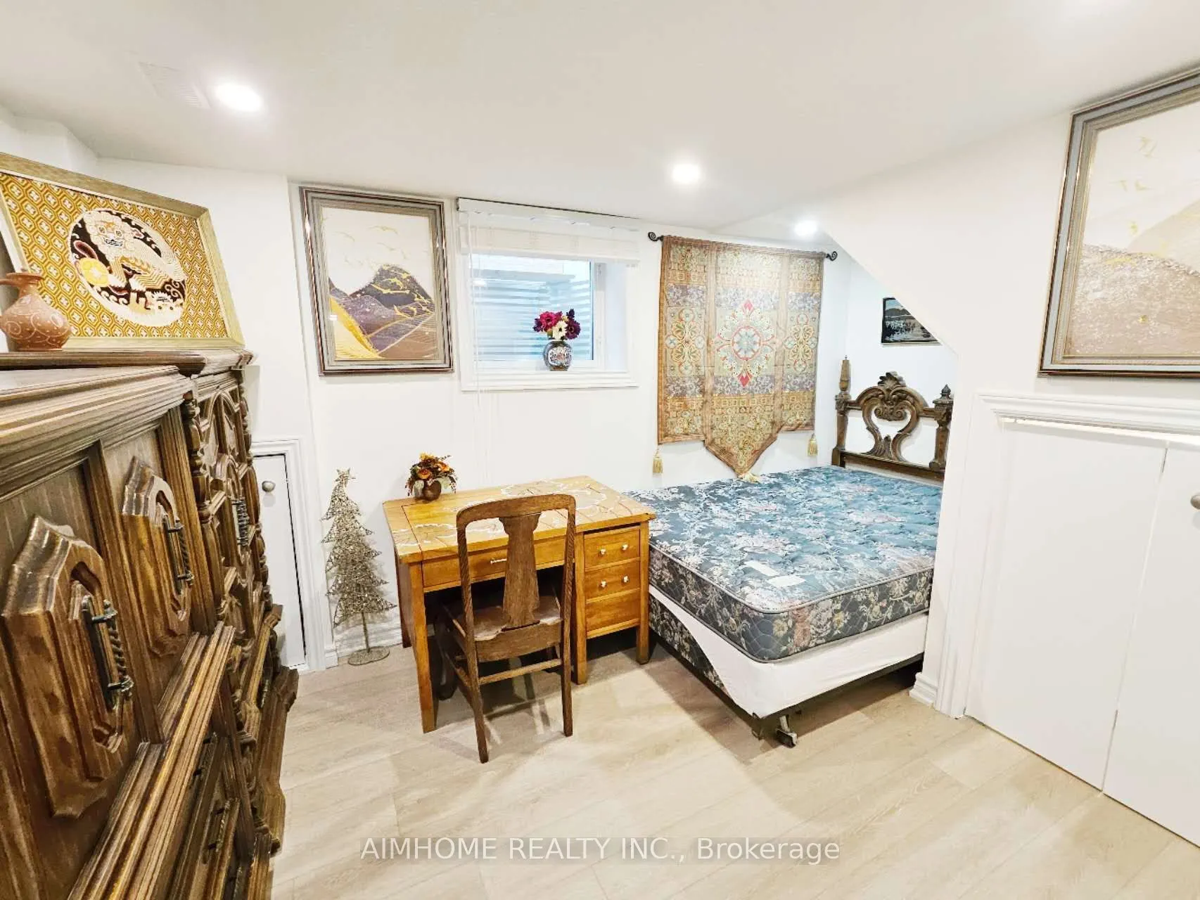 28 Castle Harbour Lane W