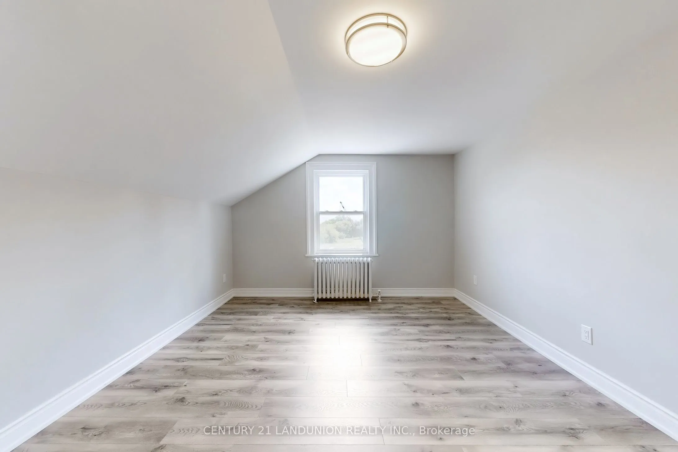 13291 warden Acres E