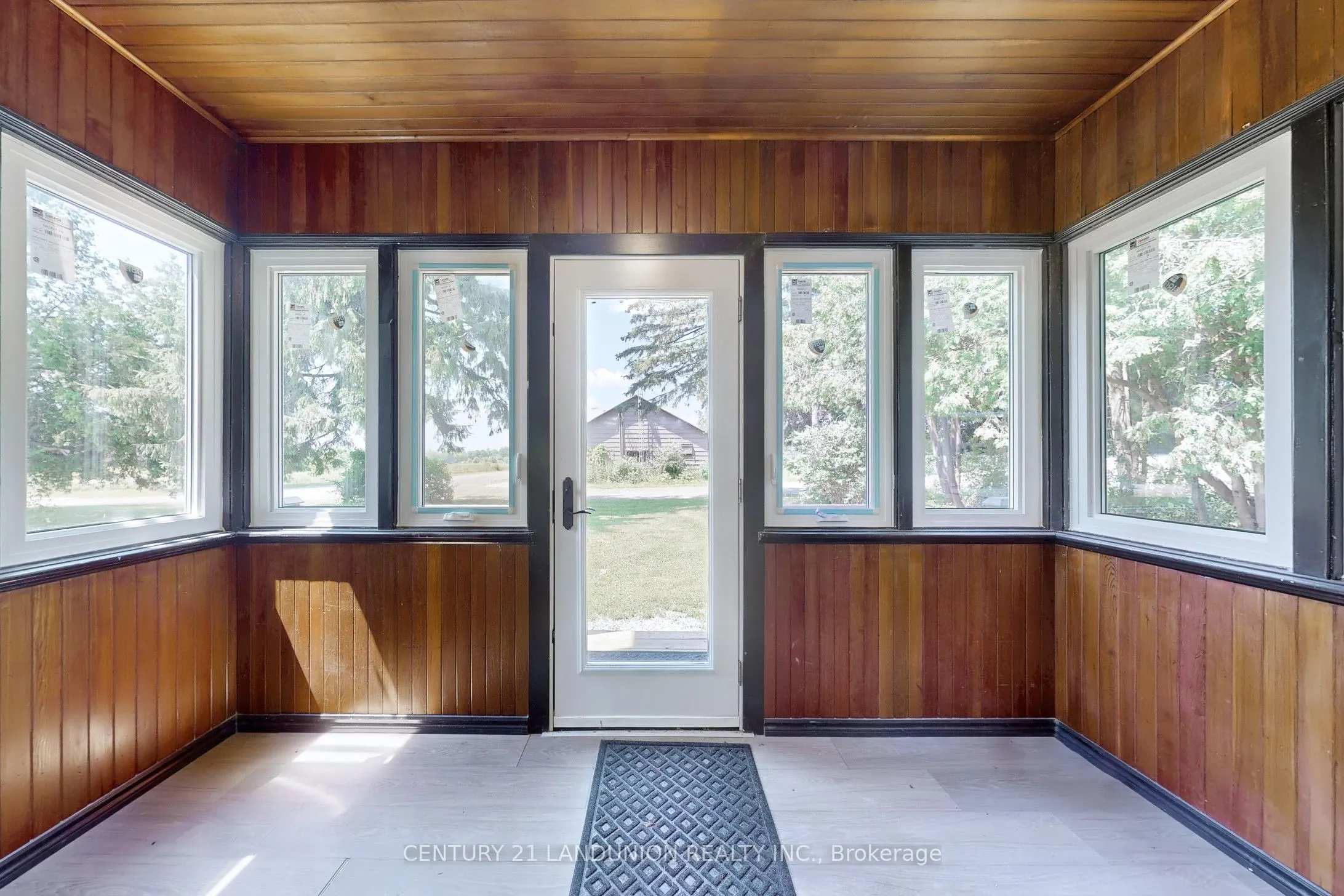 13291 warden Acres E