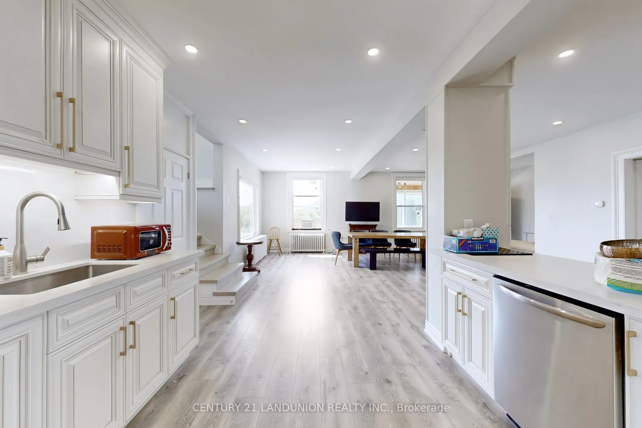 13291 warden Acres E