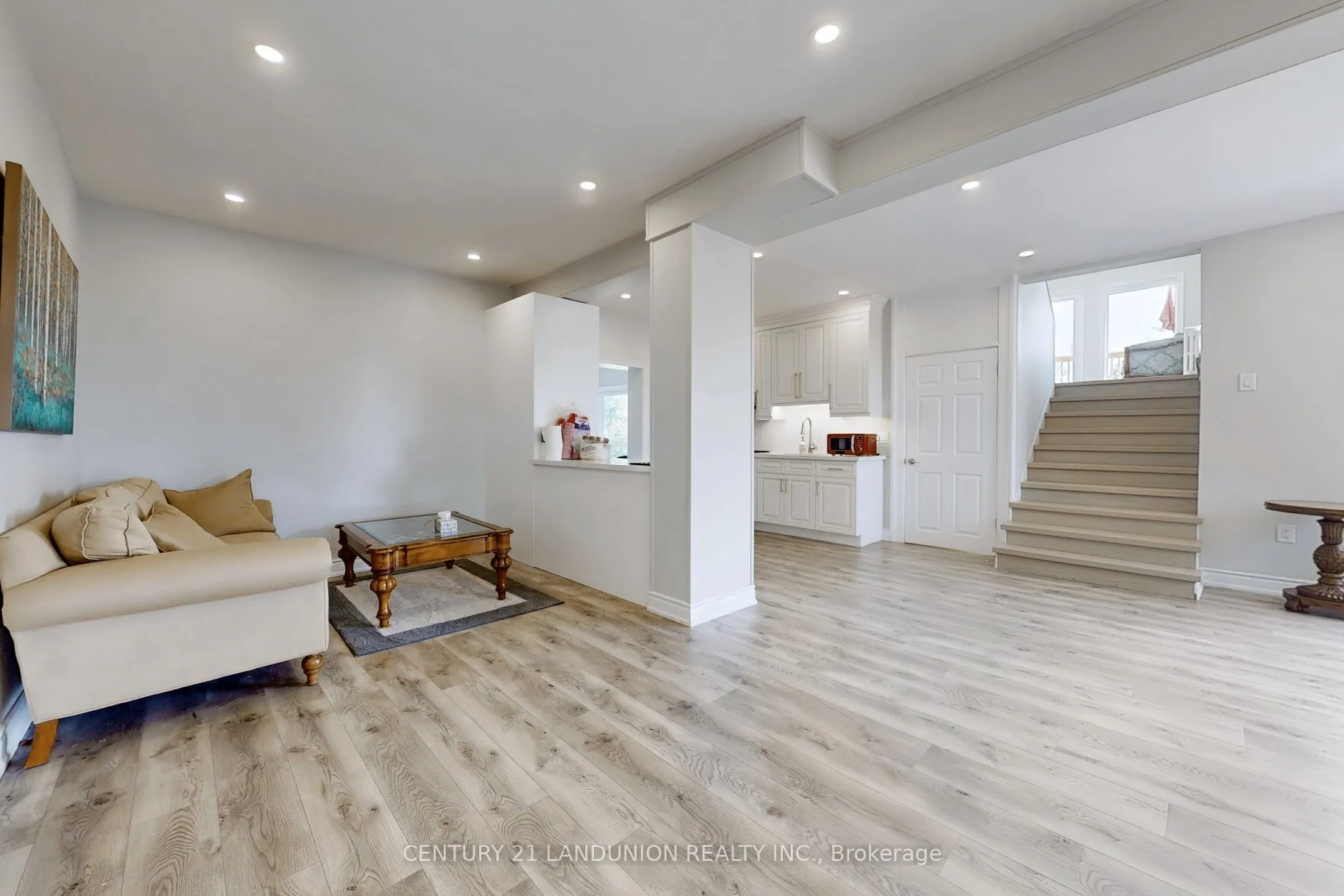 13291 warden Acres E