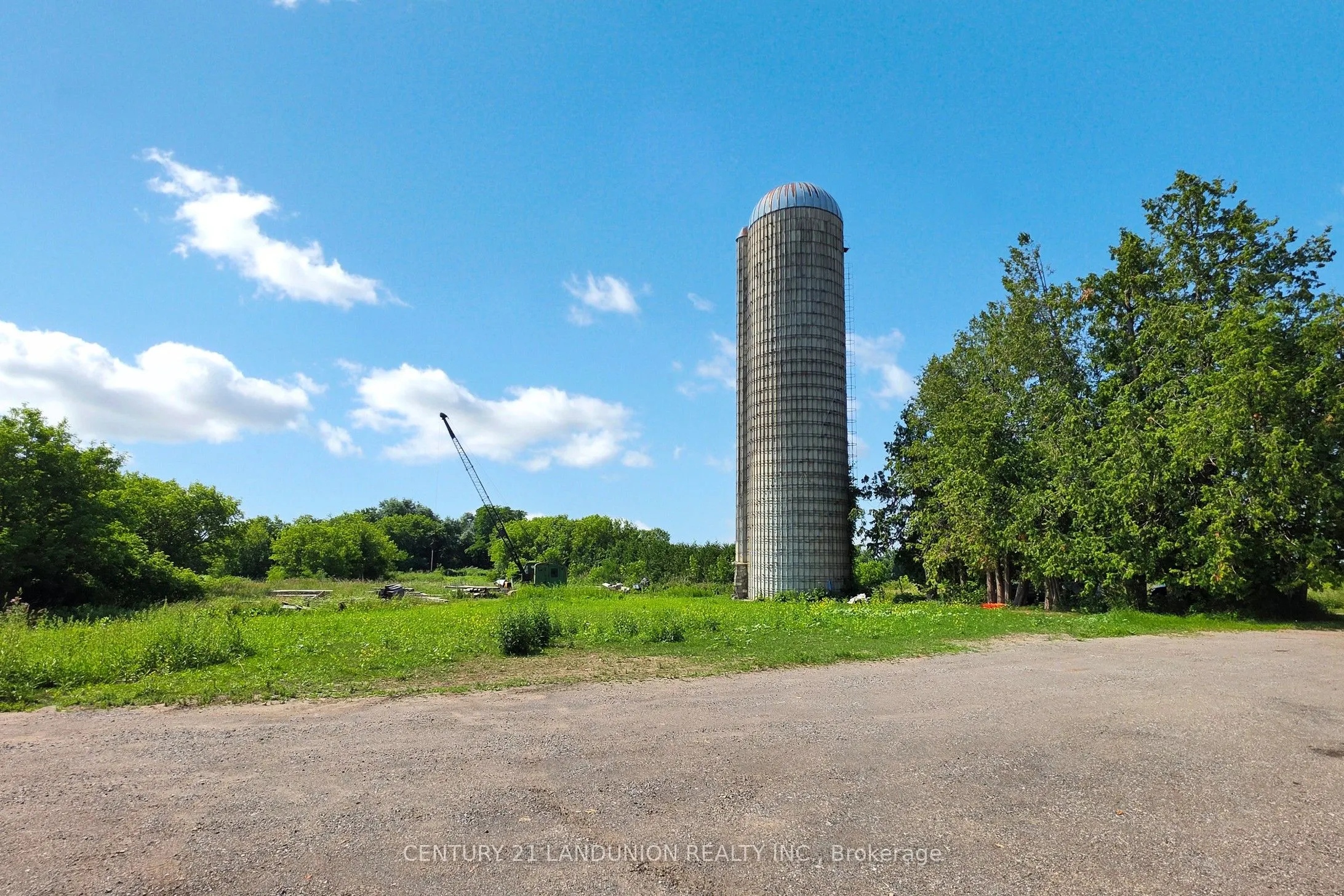 13291 warden Acres E