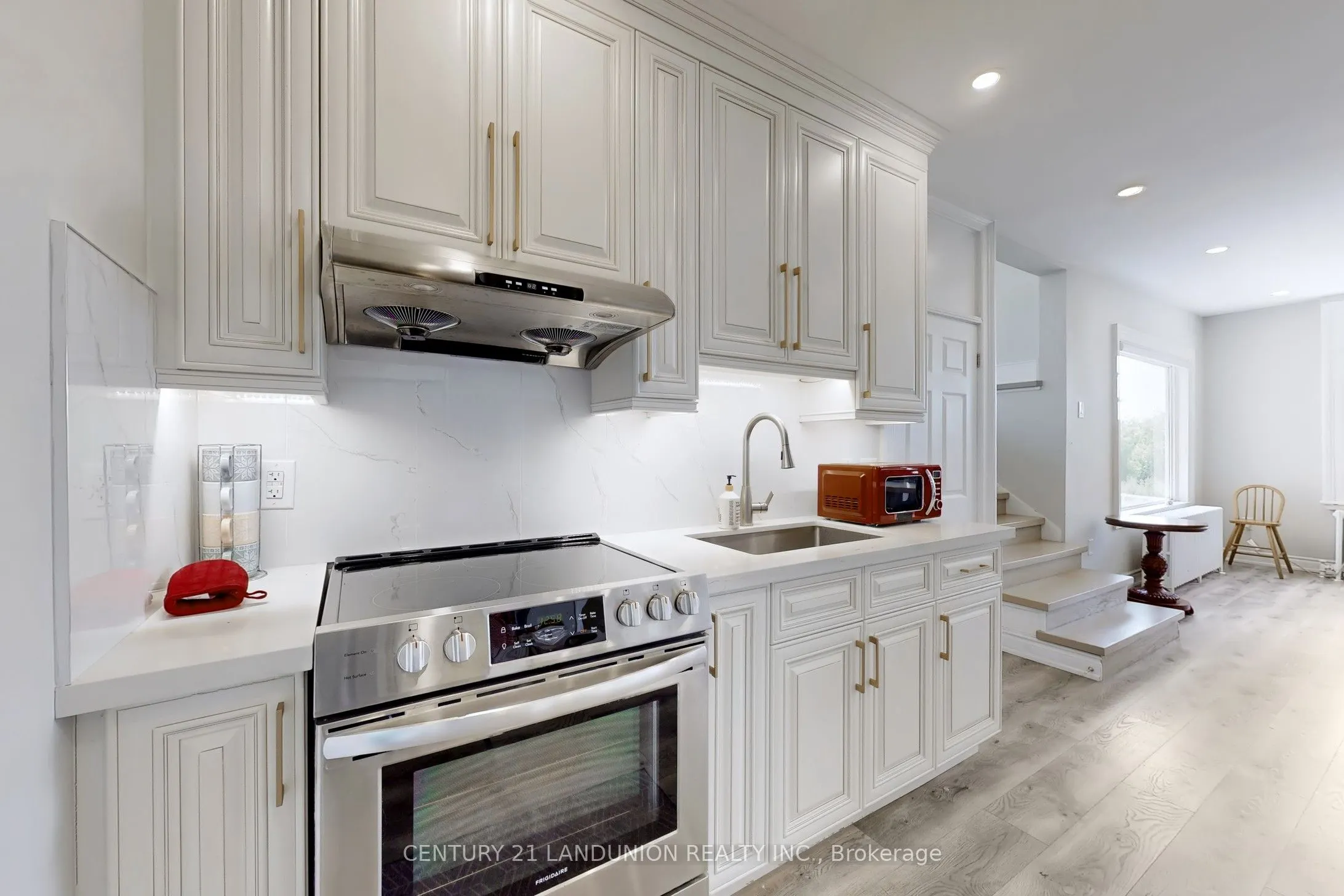 13291 warden Acres E