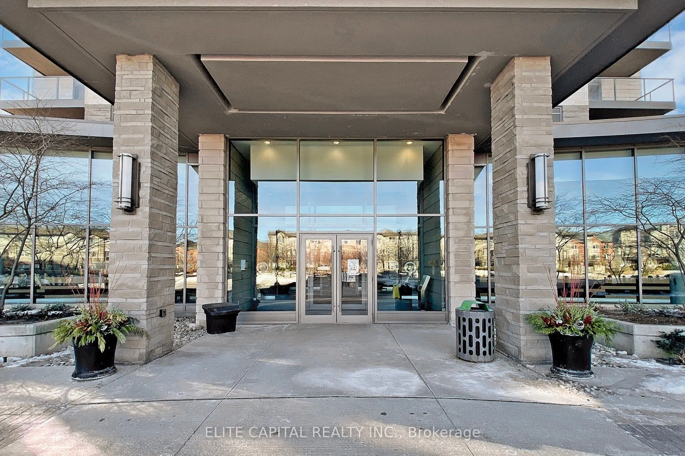 233 South Park Road, #805