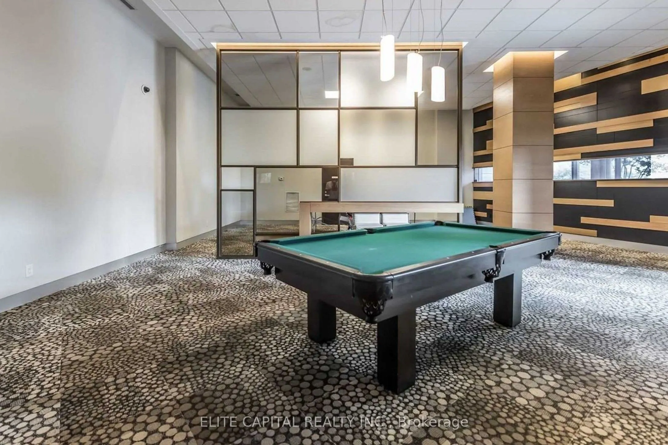 233 South Park Road, #805