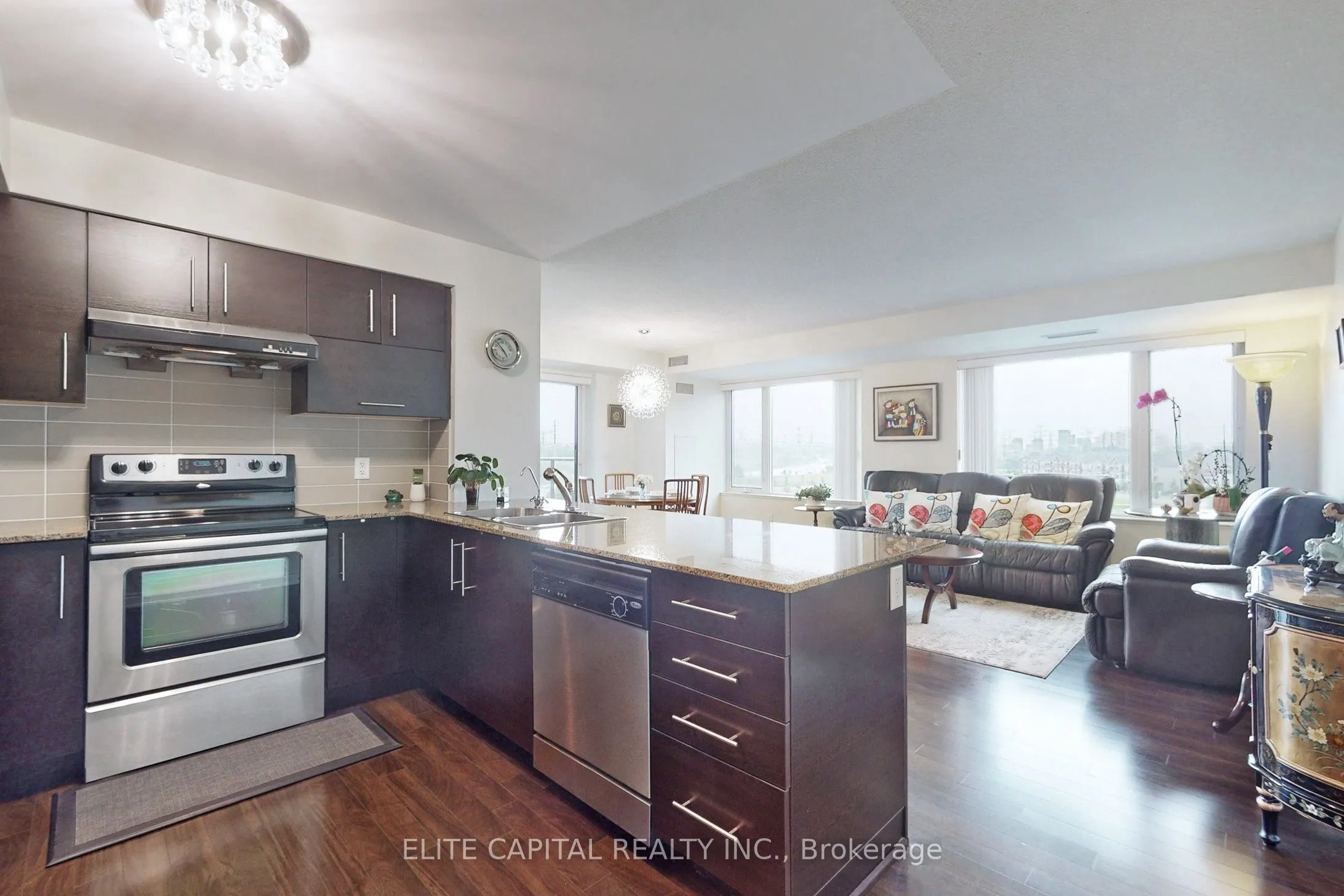 233 South Park Road, #805