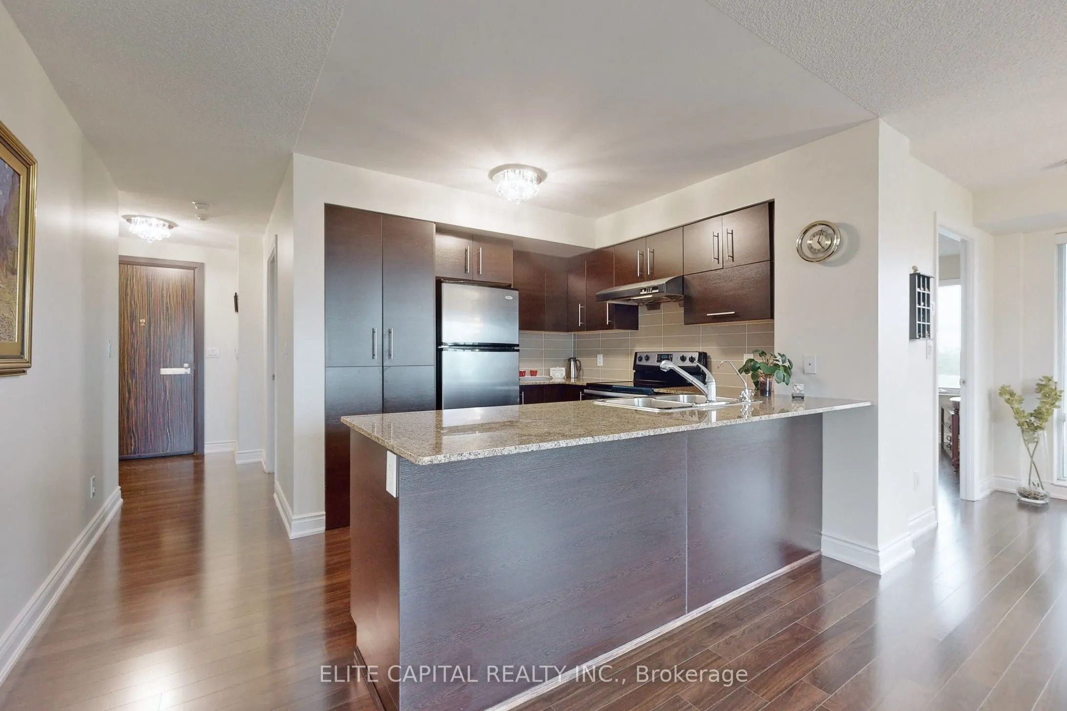 233 South Park Road, #805