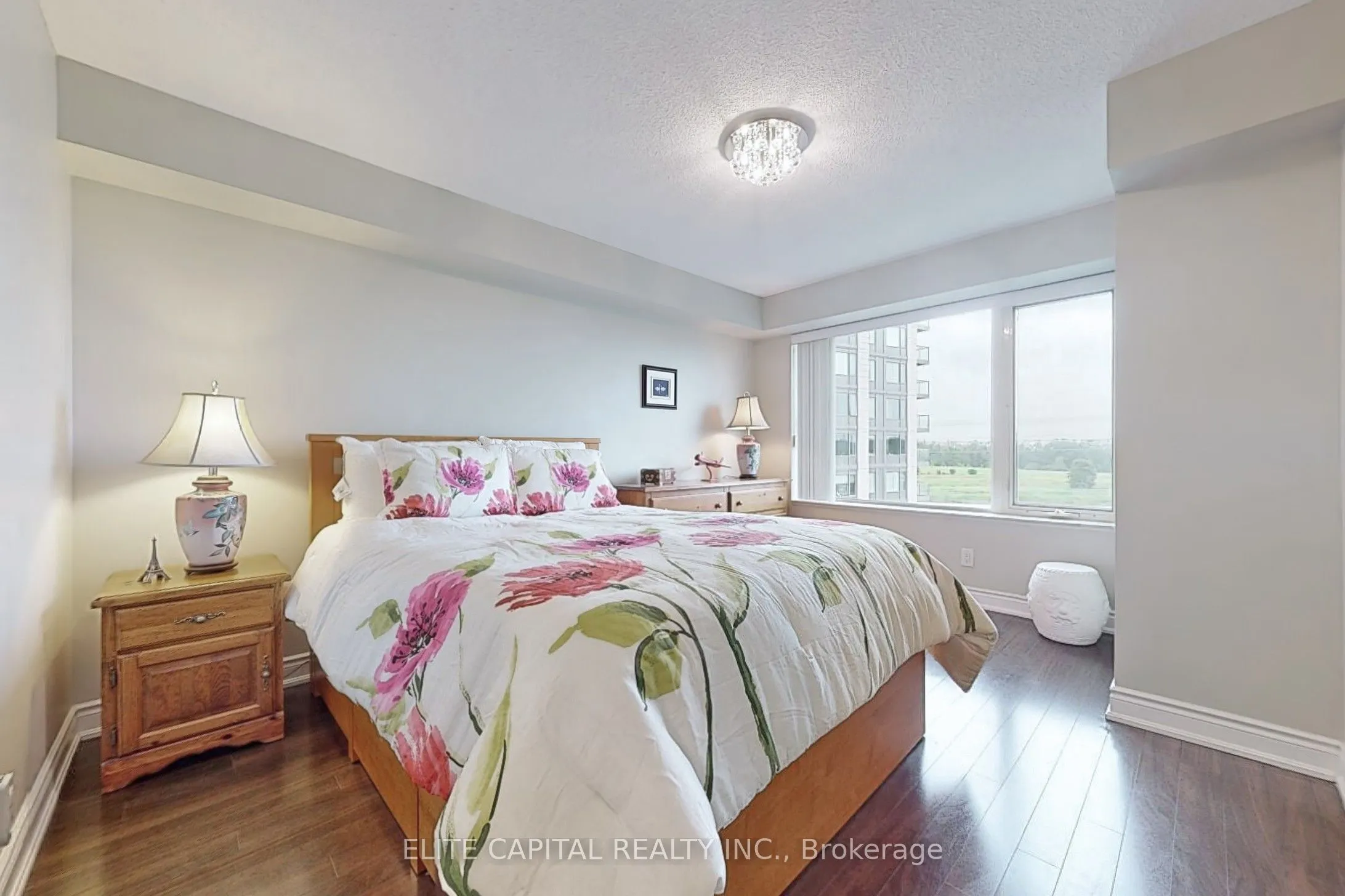 233 South Park Road, #805