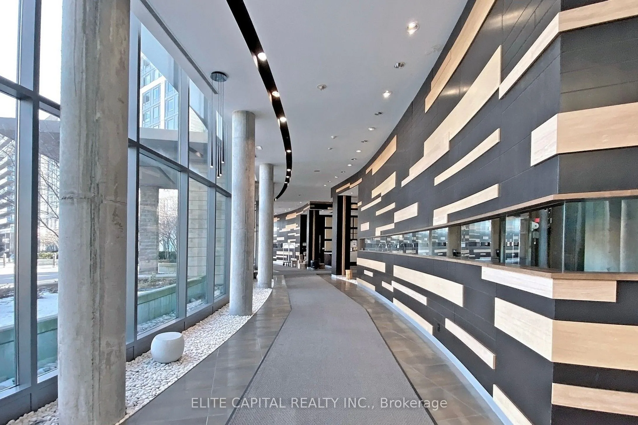 233 South Park Road, #805