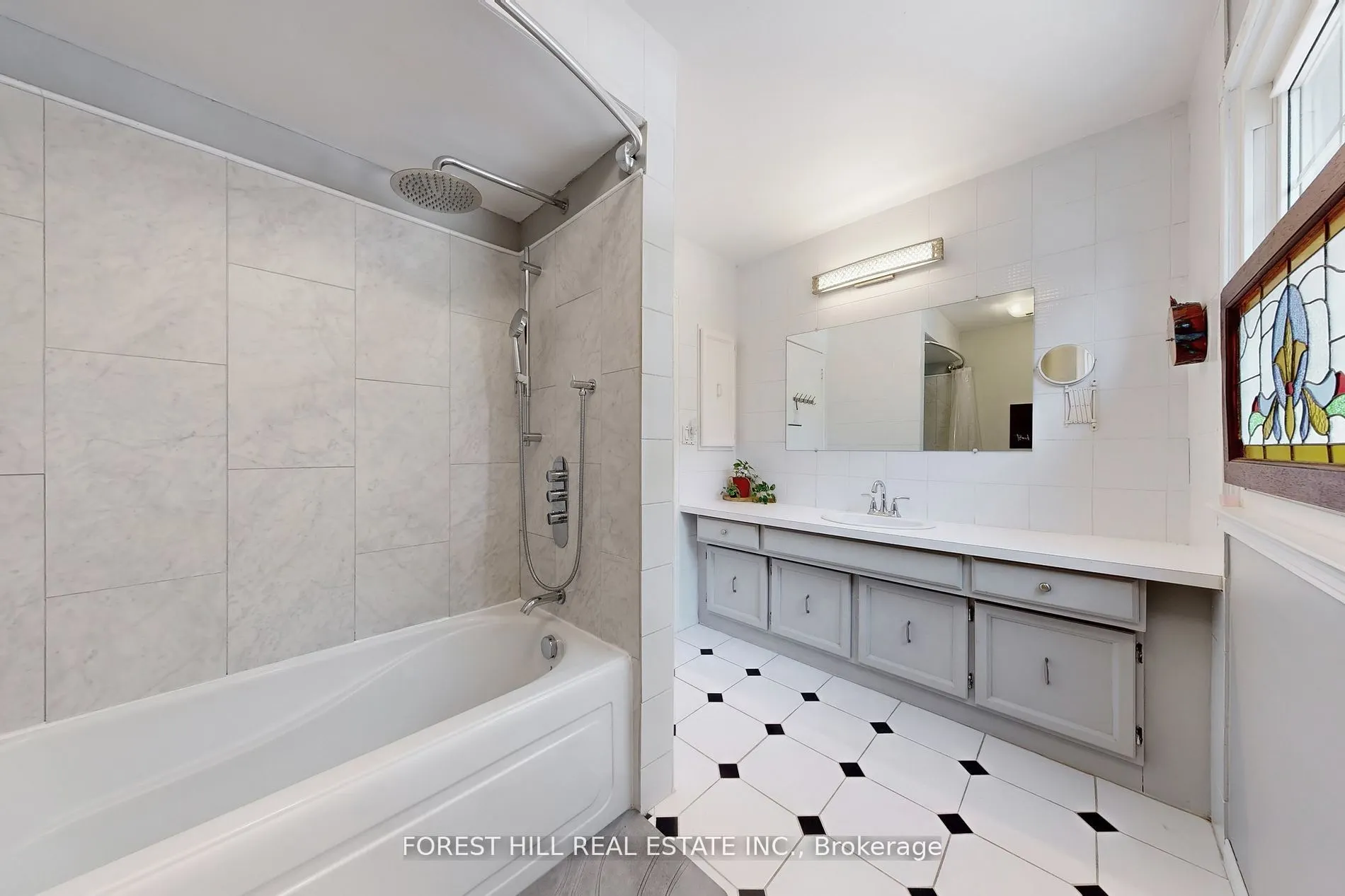 20 Thurgate Crescent