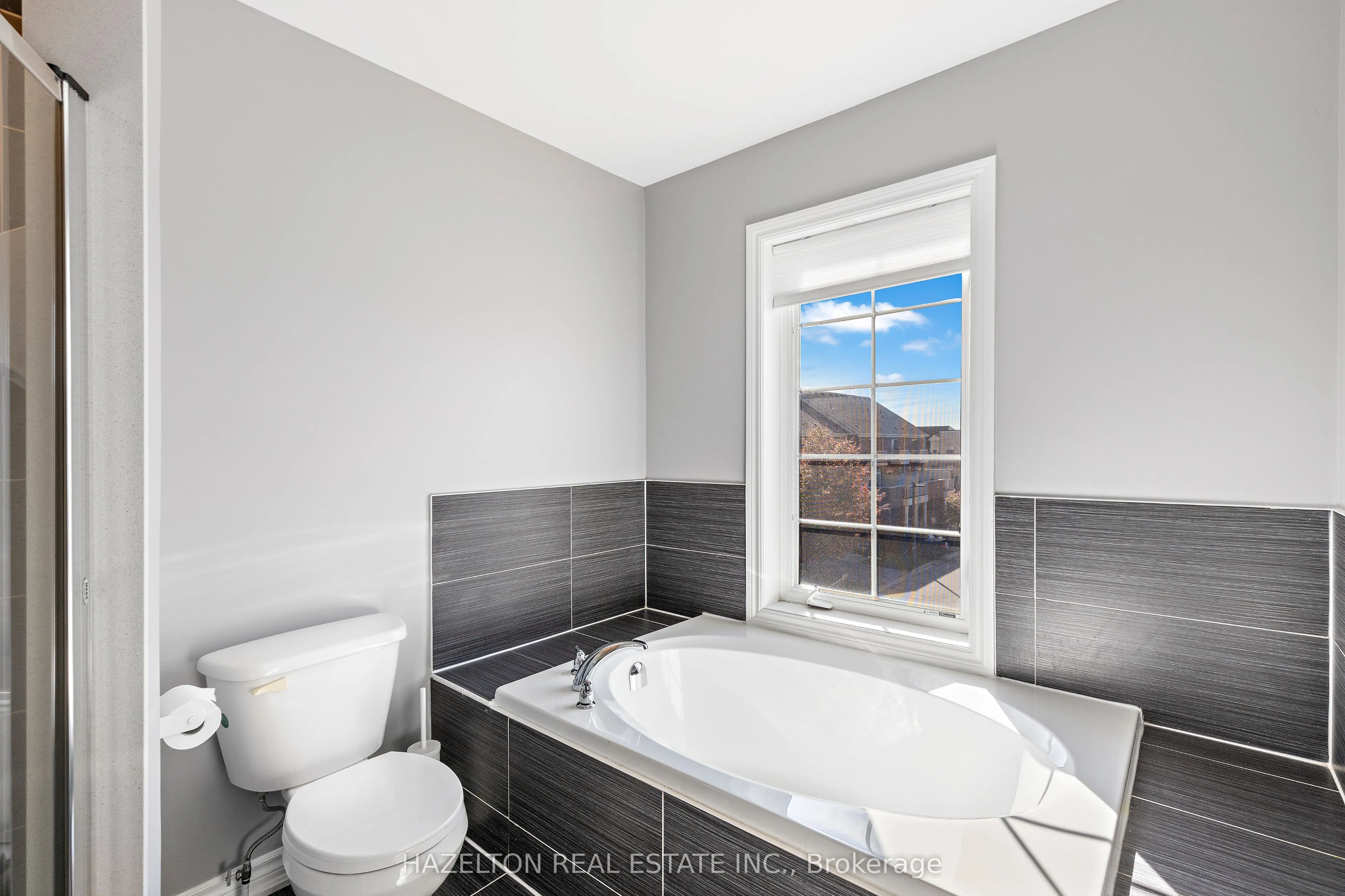 49 Cathedral High Street, #Residential Unit- Back