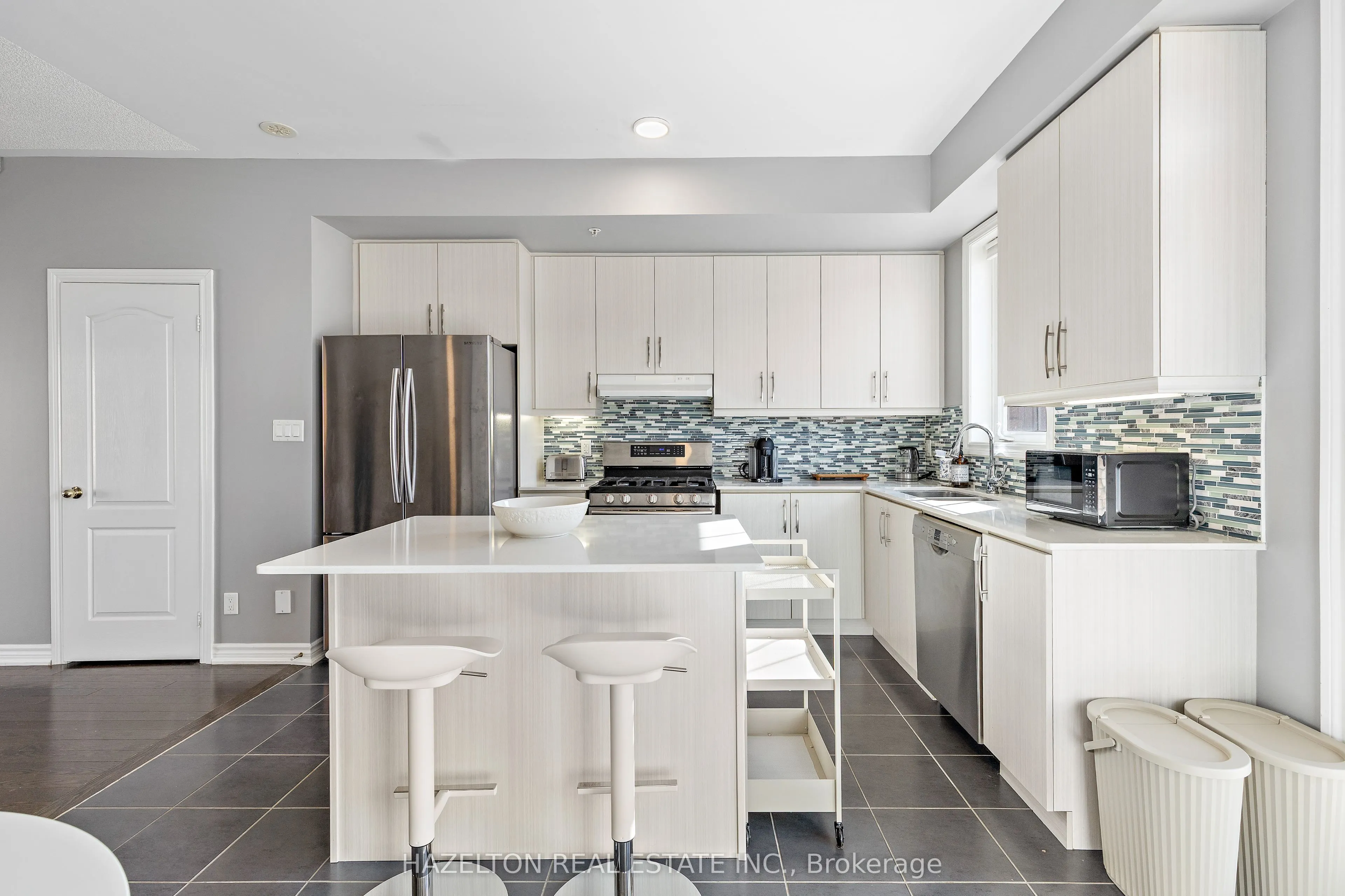 49 Cathedral High Street, #Residential Unit- Back