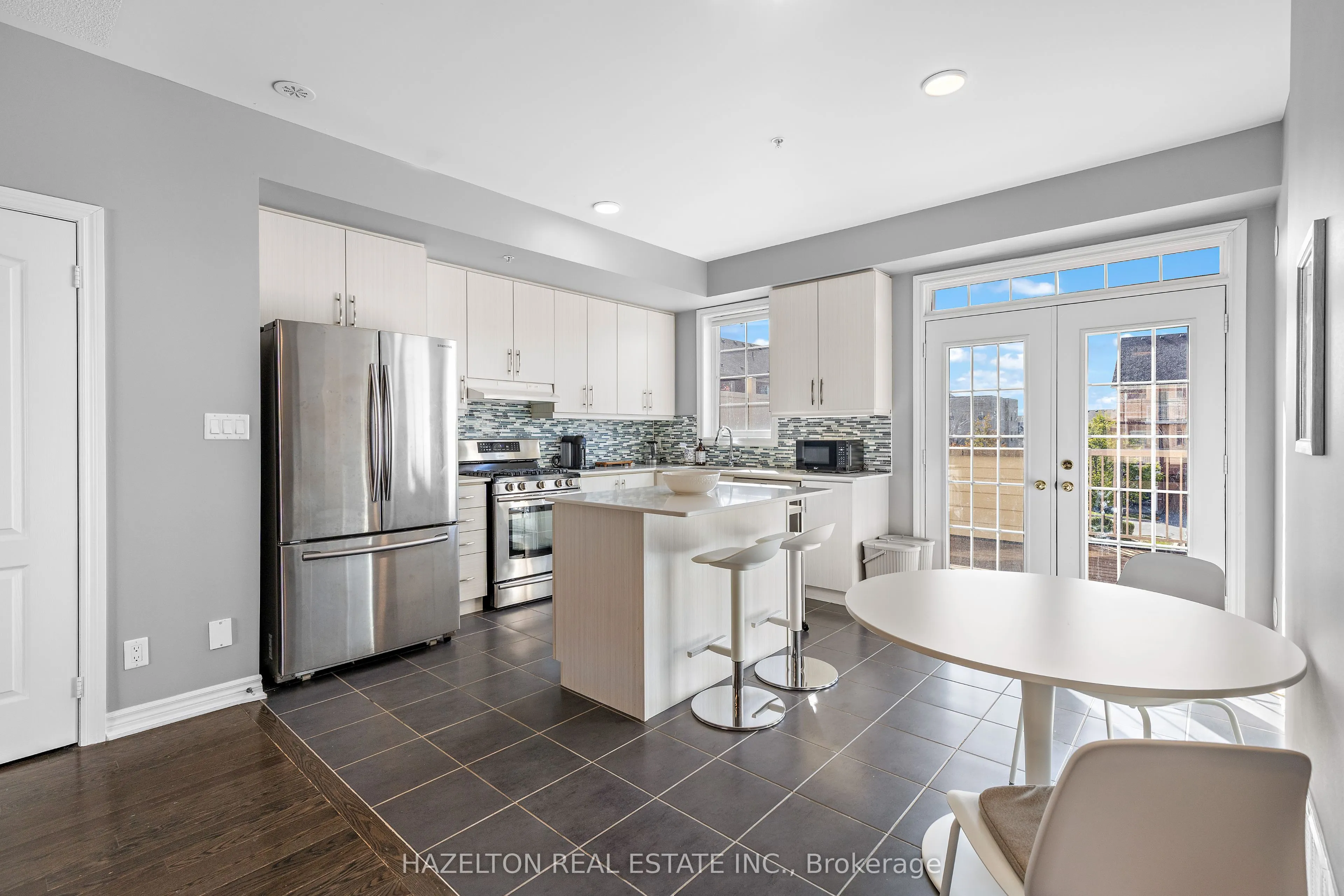 49 Cathedral High Street, #Residential Unit- Back