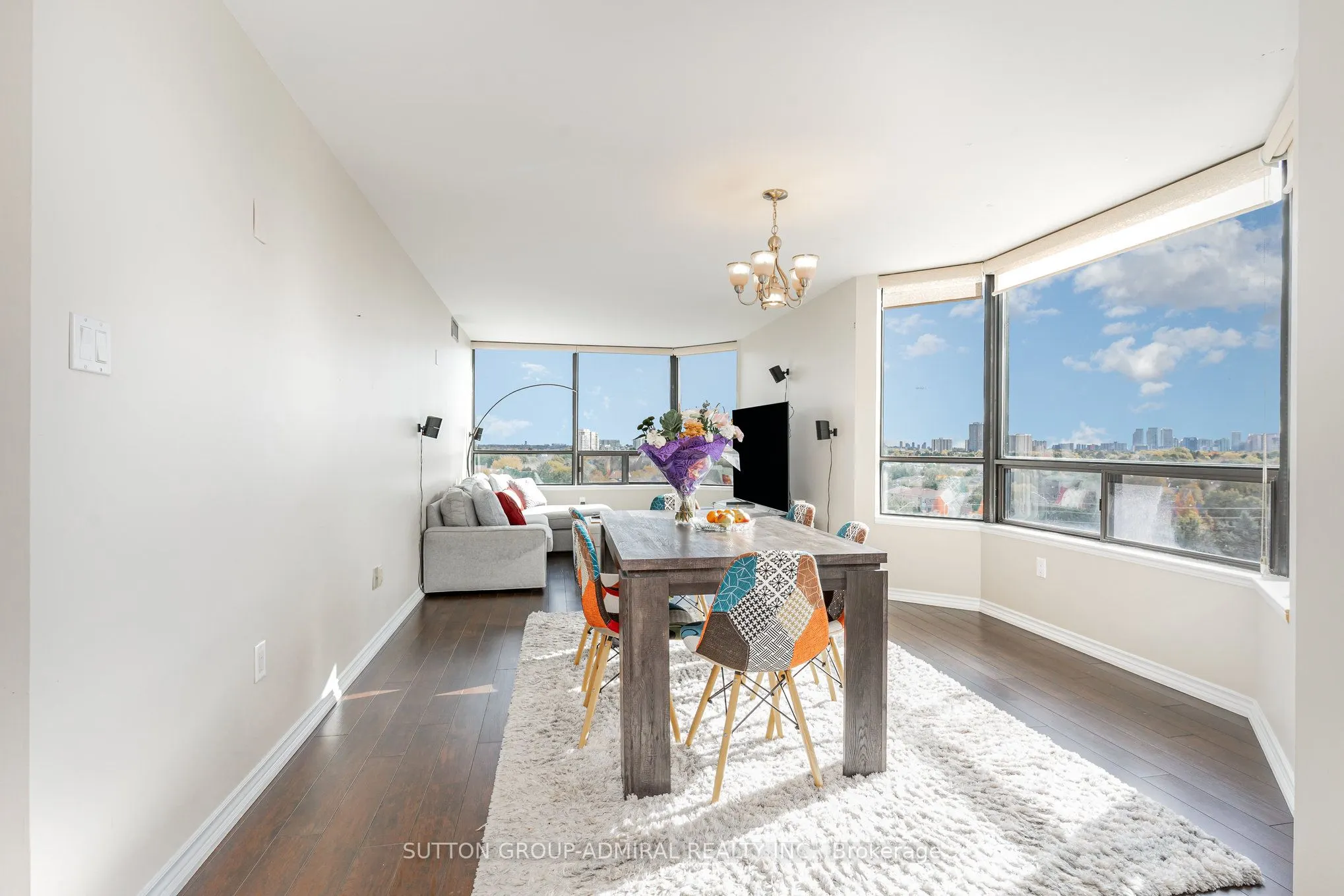 7440 Bathurst Street, #807