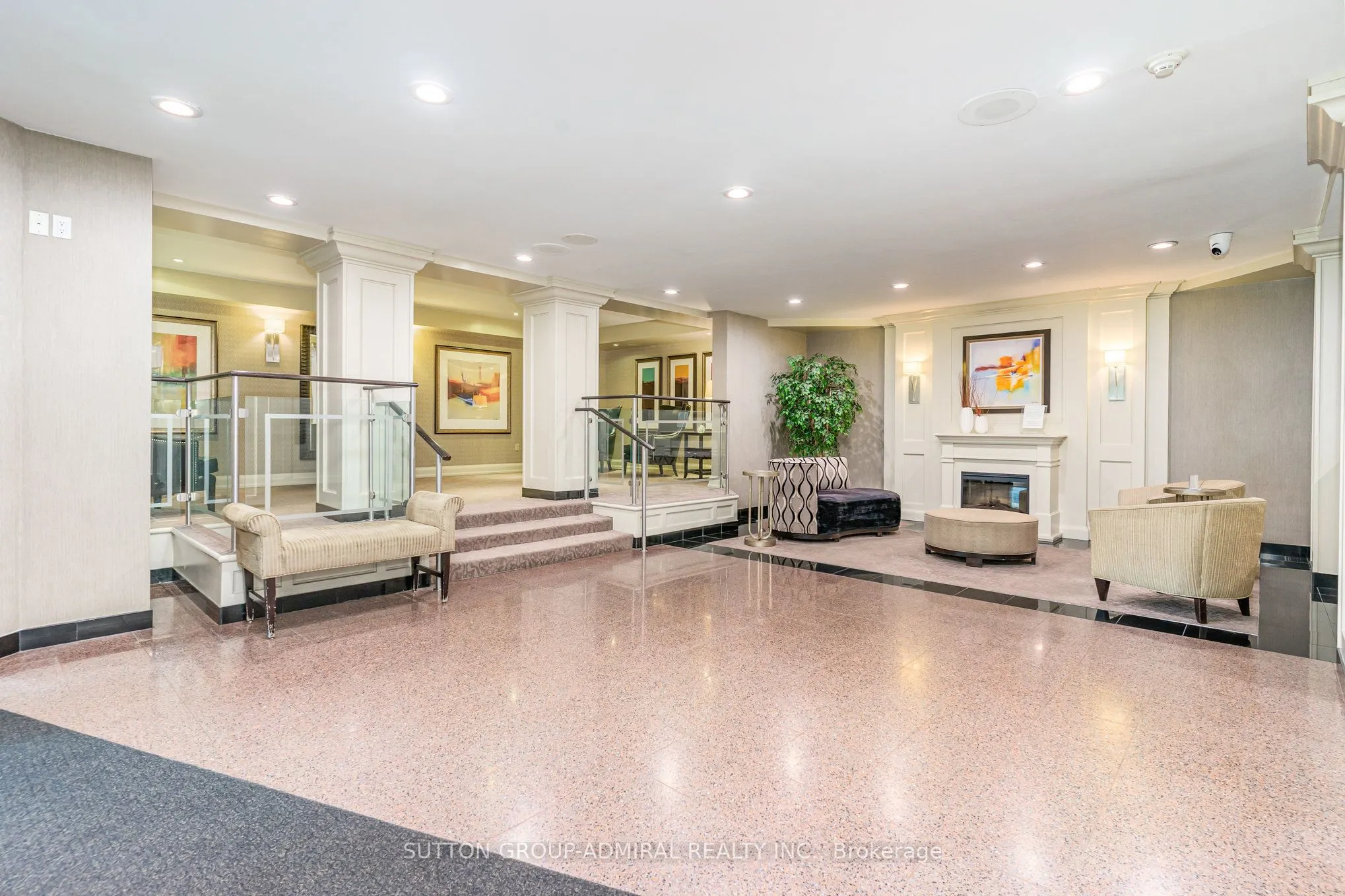 7440 Bathurst Street, #807