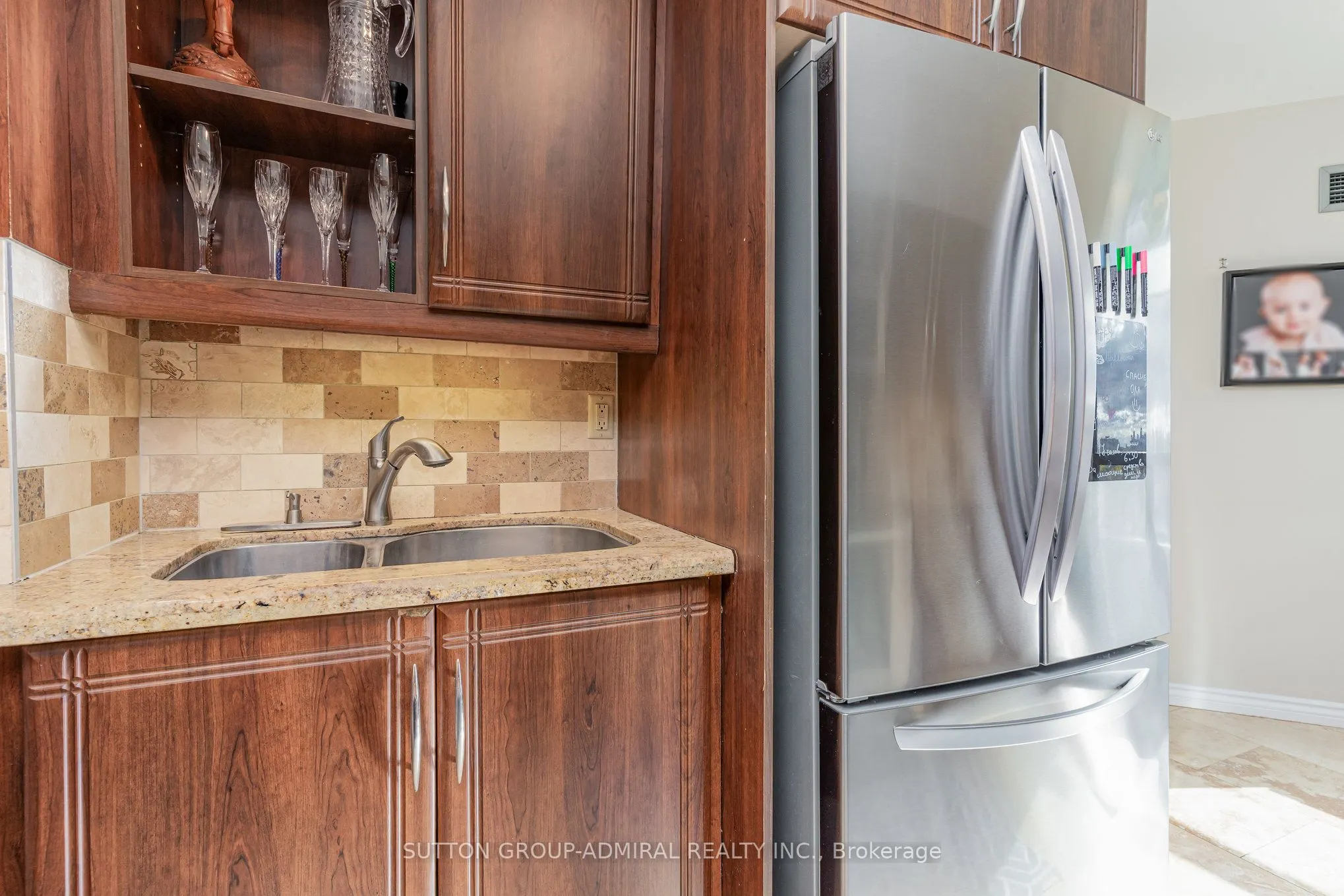 7440 Bathurst Street, #807