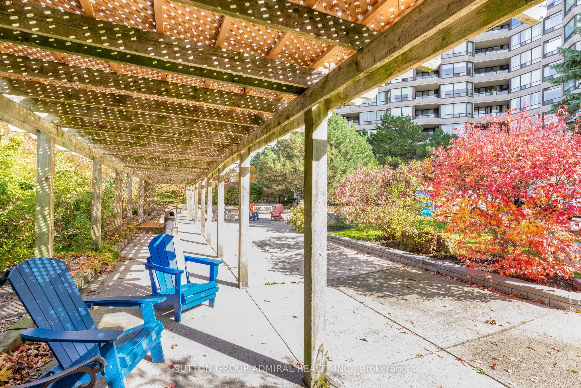 7440 Bathurst Street, #807