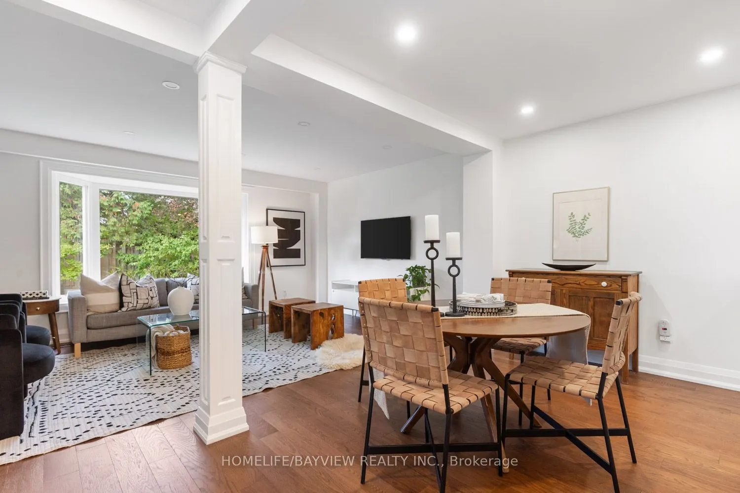 255 Stouffer Street W