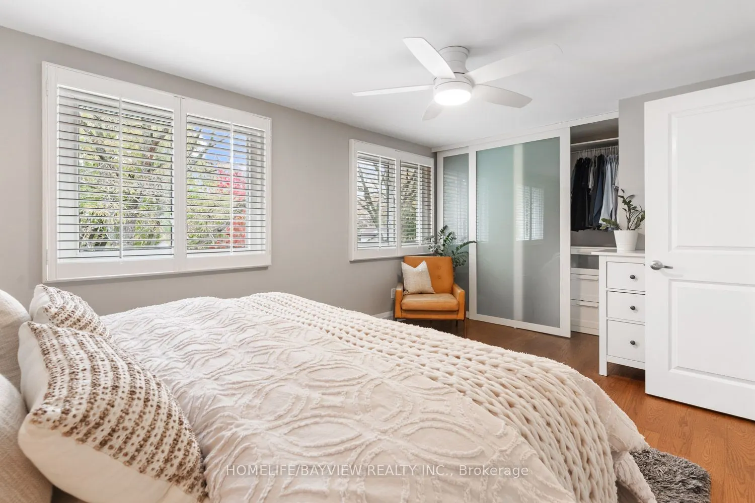 255 Stouffer Street W