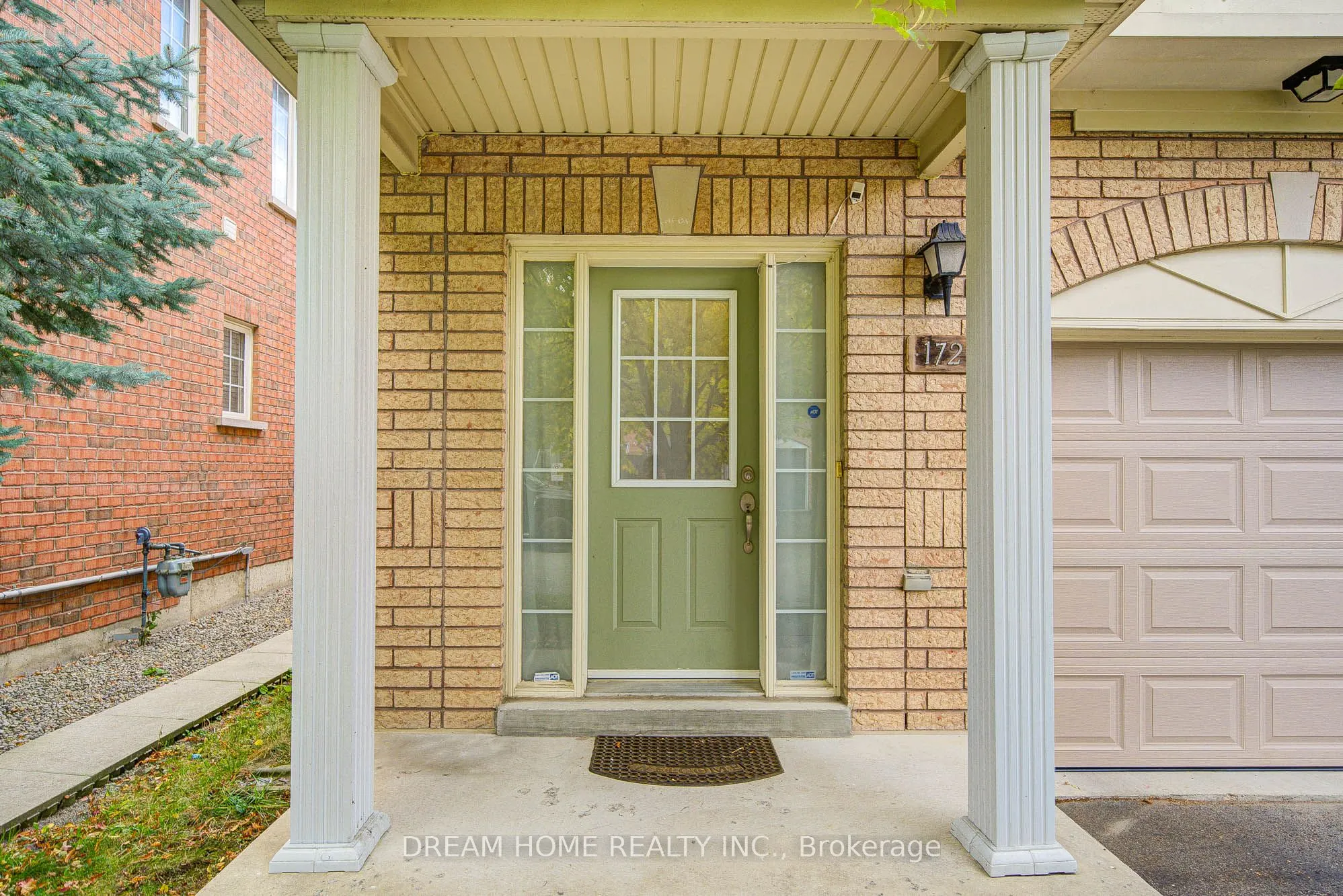 172 Tom Taylor Crescent