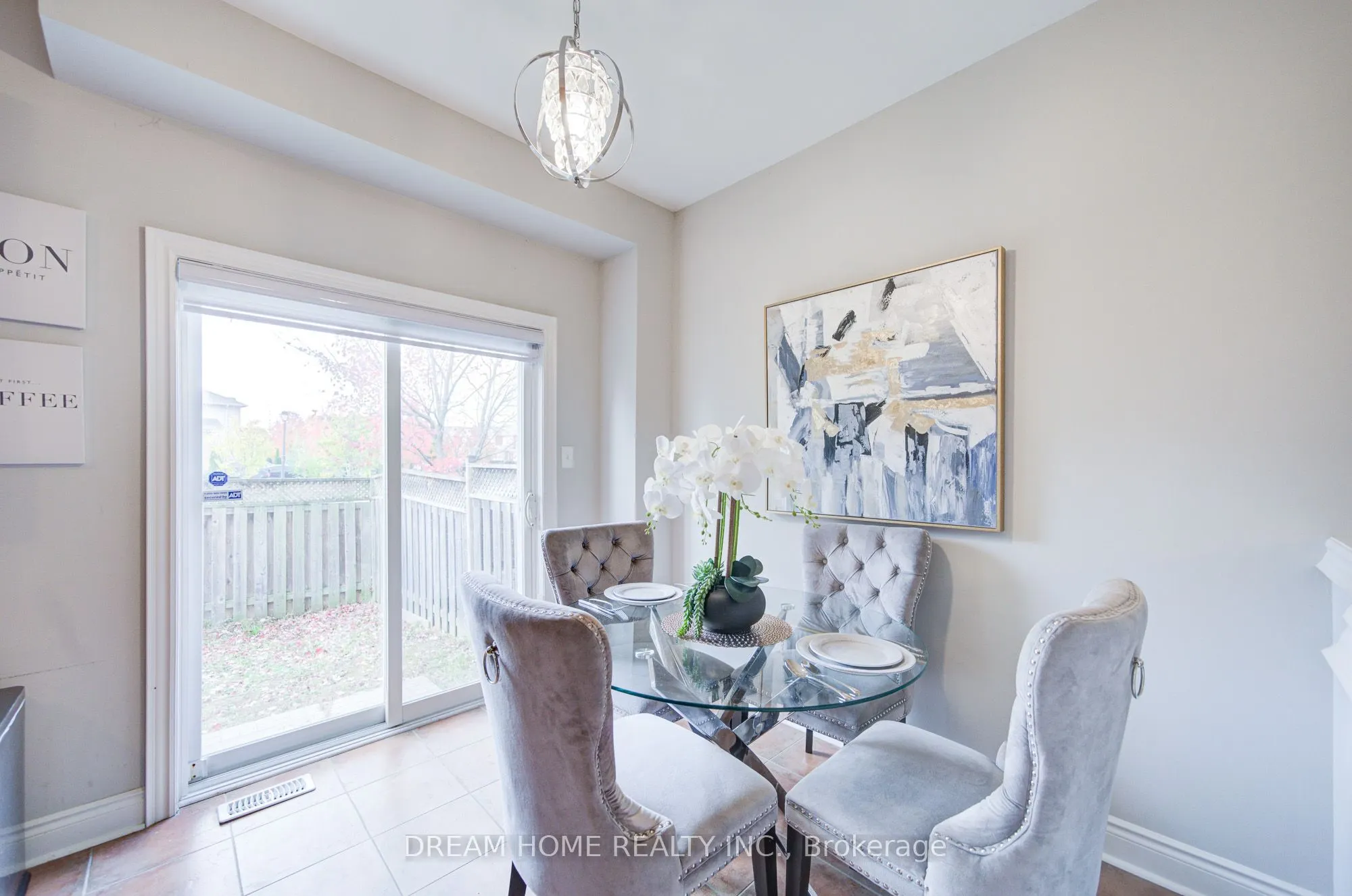 172 Tom Taylor Crescent