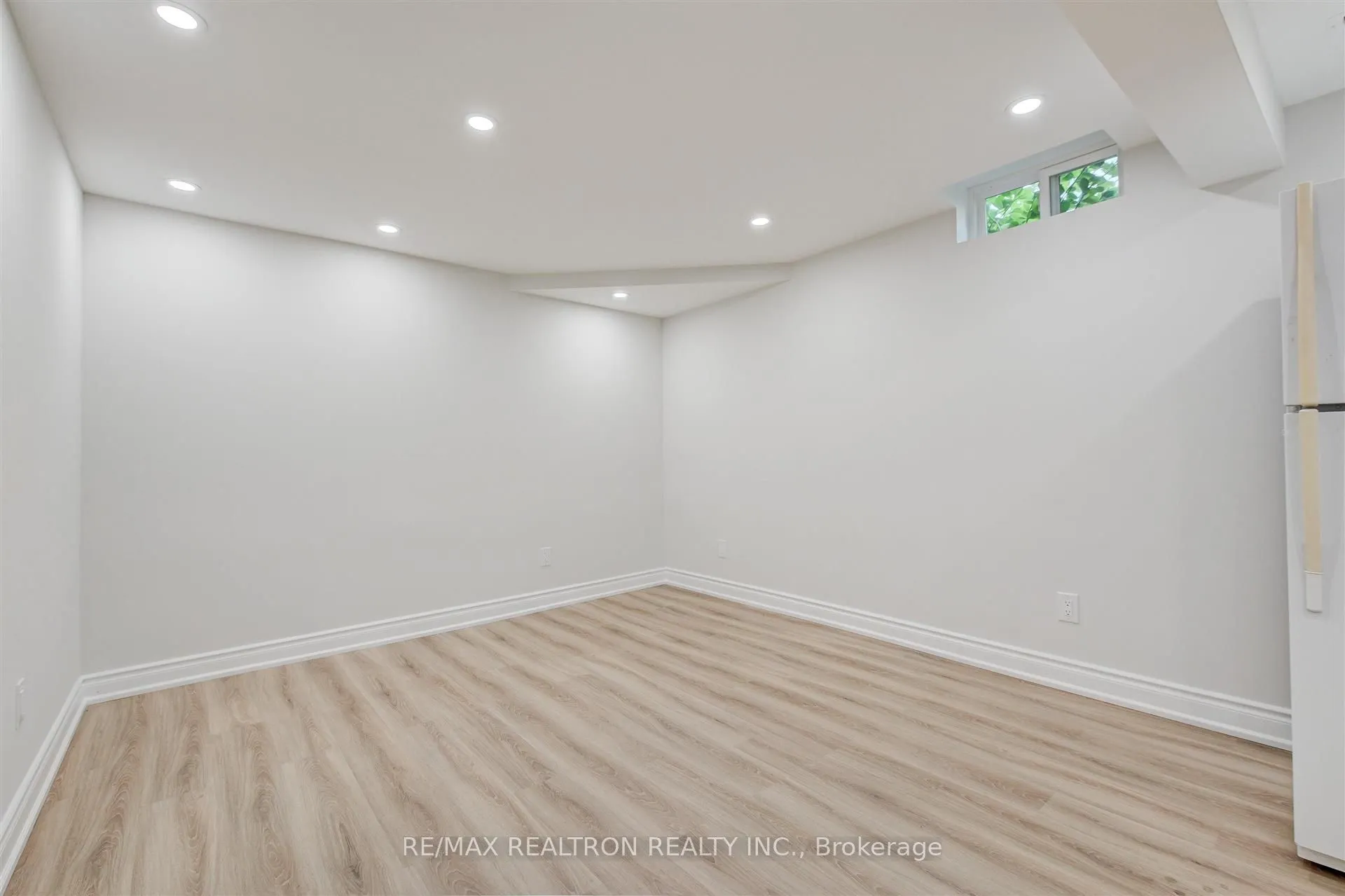 12 Randall Avenue, #Lower