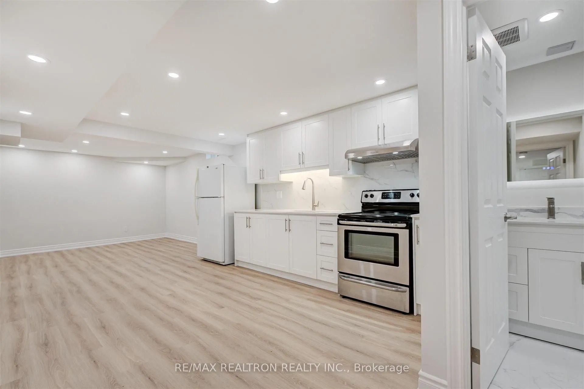 12 Randall Avenue, #Lower