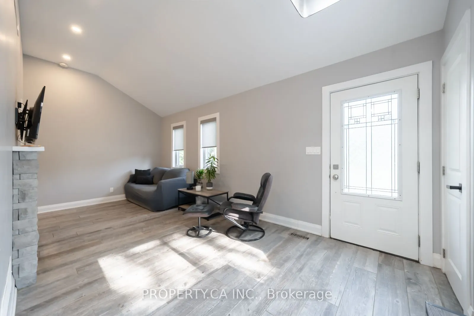 176 Pleasant Boulevard