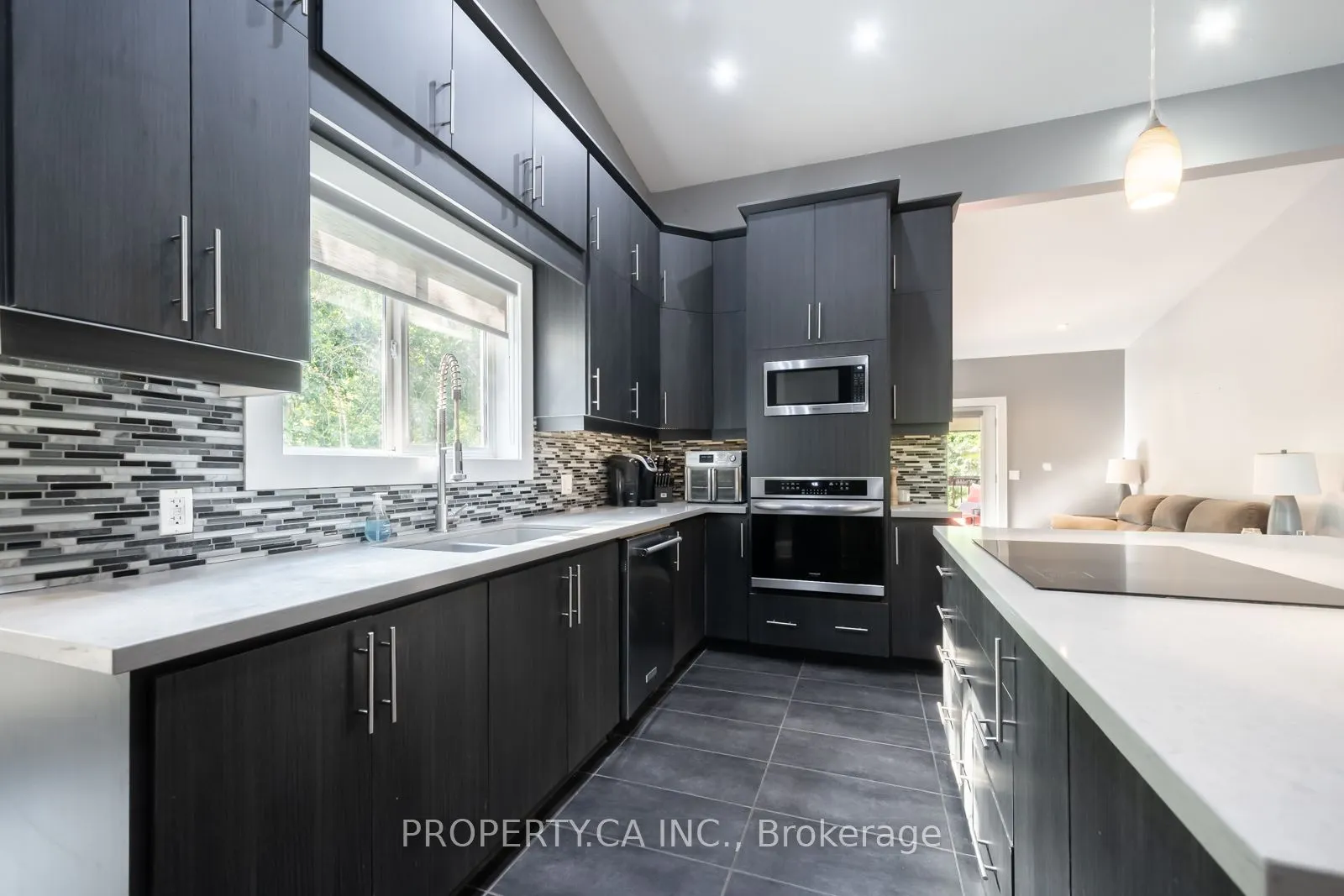 176 Pleasant Boulevard