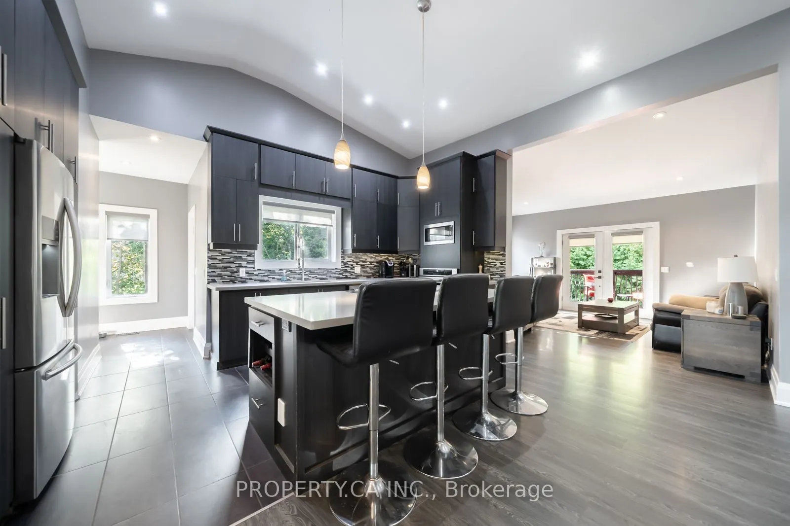 176 Pleasant Boulevard