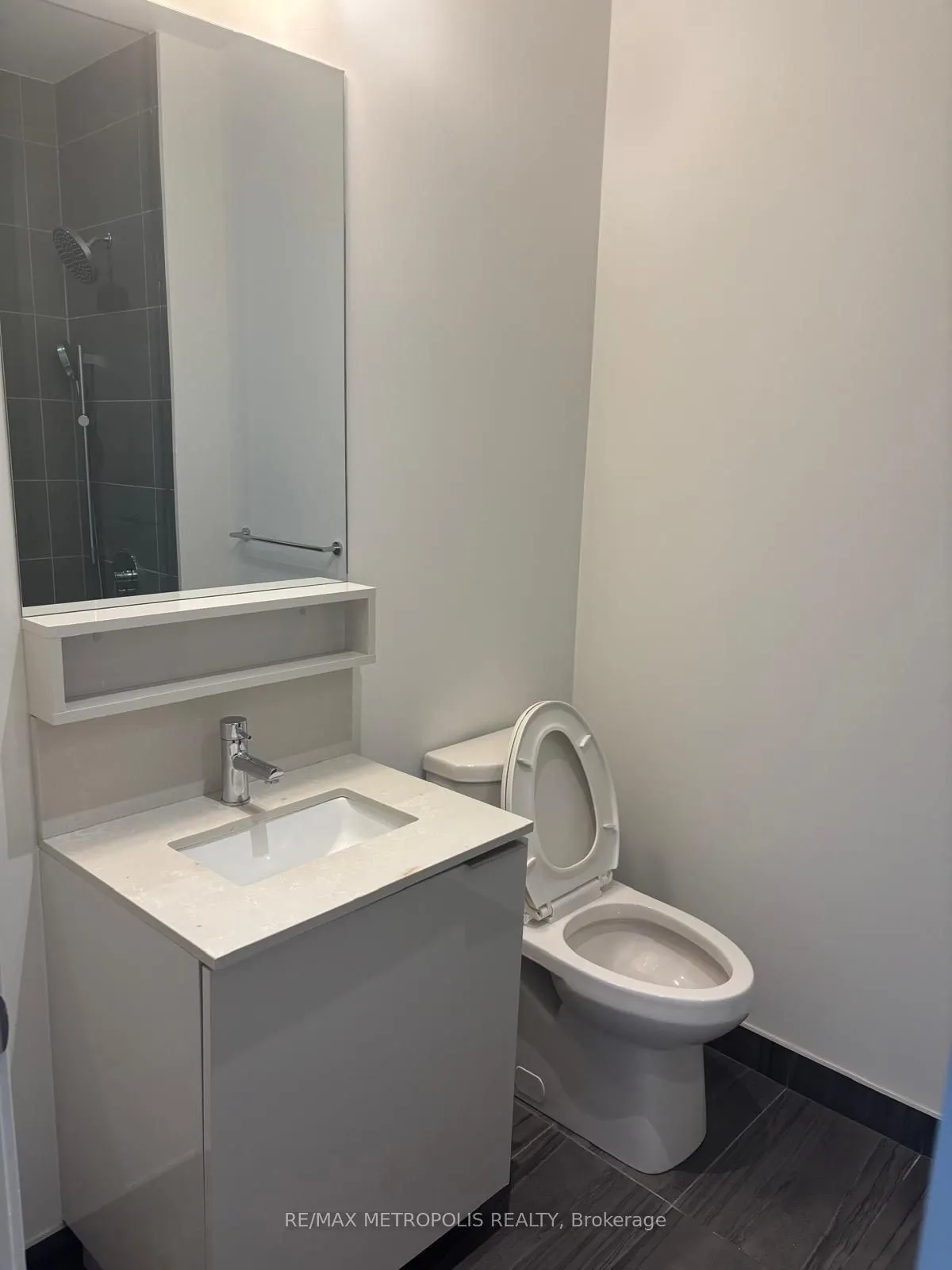 5 Buttermill Avenue, #PH08