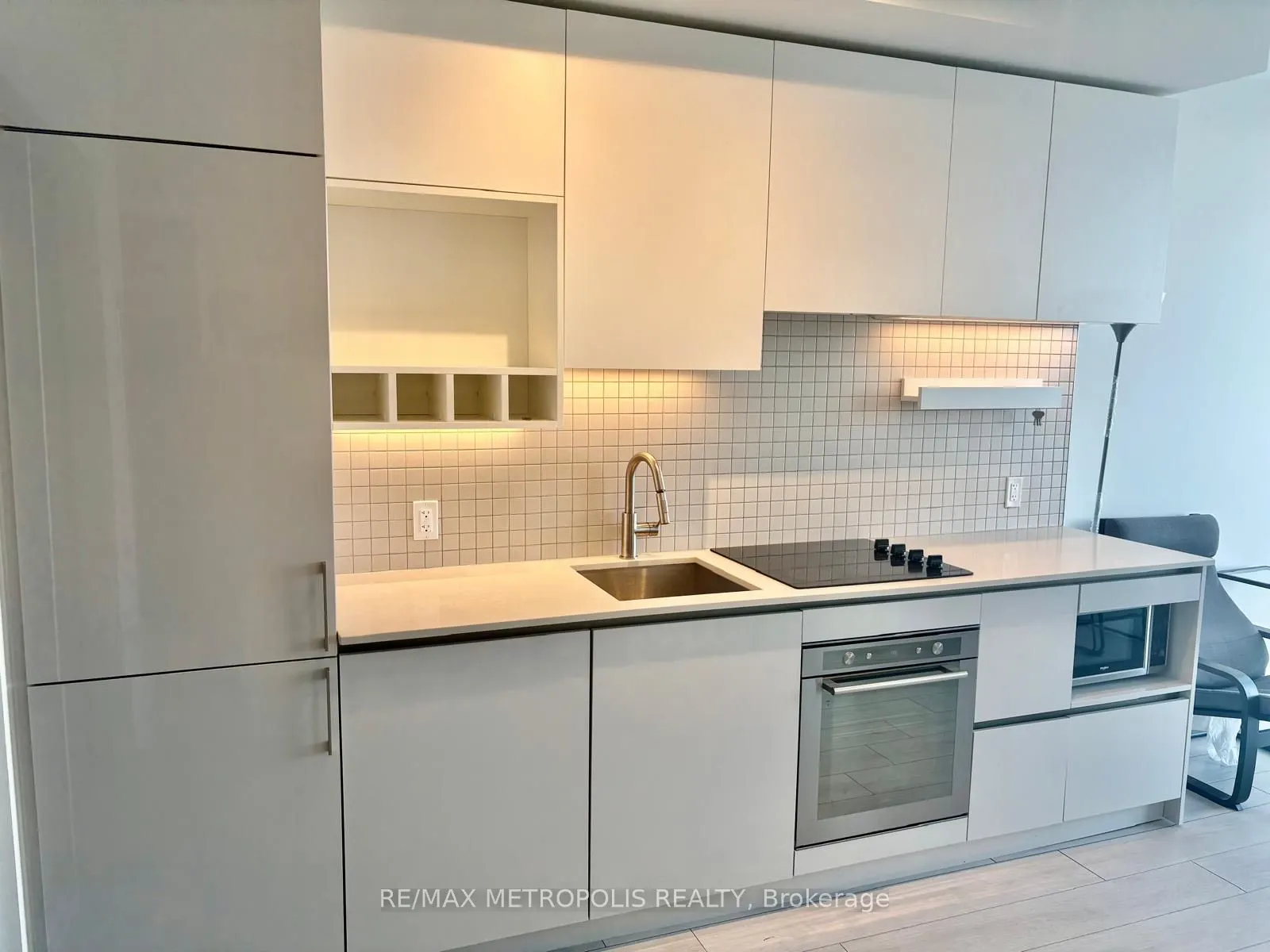 5 Buttermill Avenue, #PH08