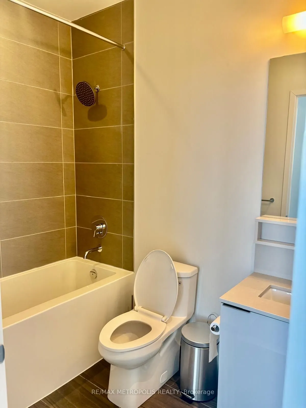 5 Buttermill Avenue, #PH08