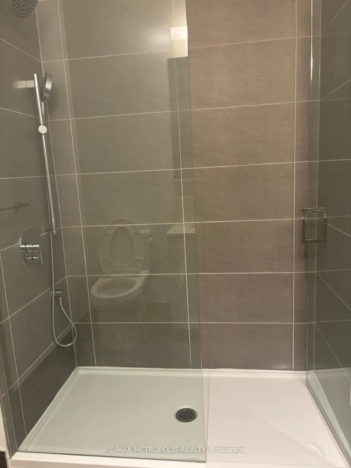 5 Buttermill Avenue, #PH08