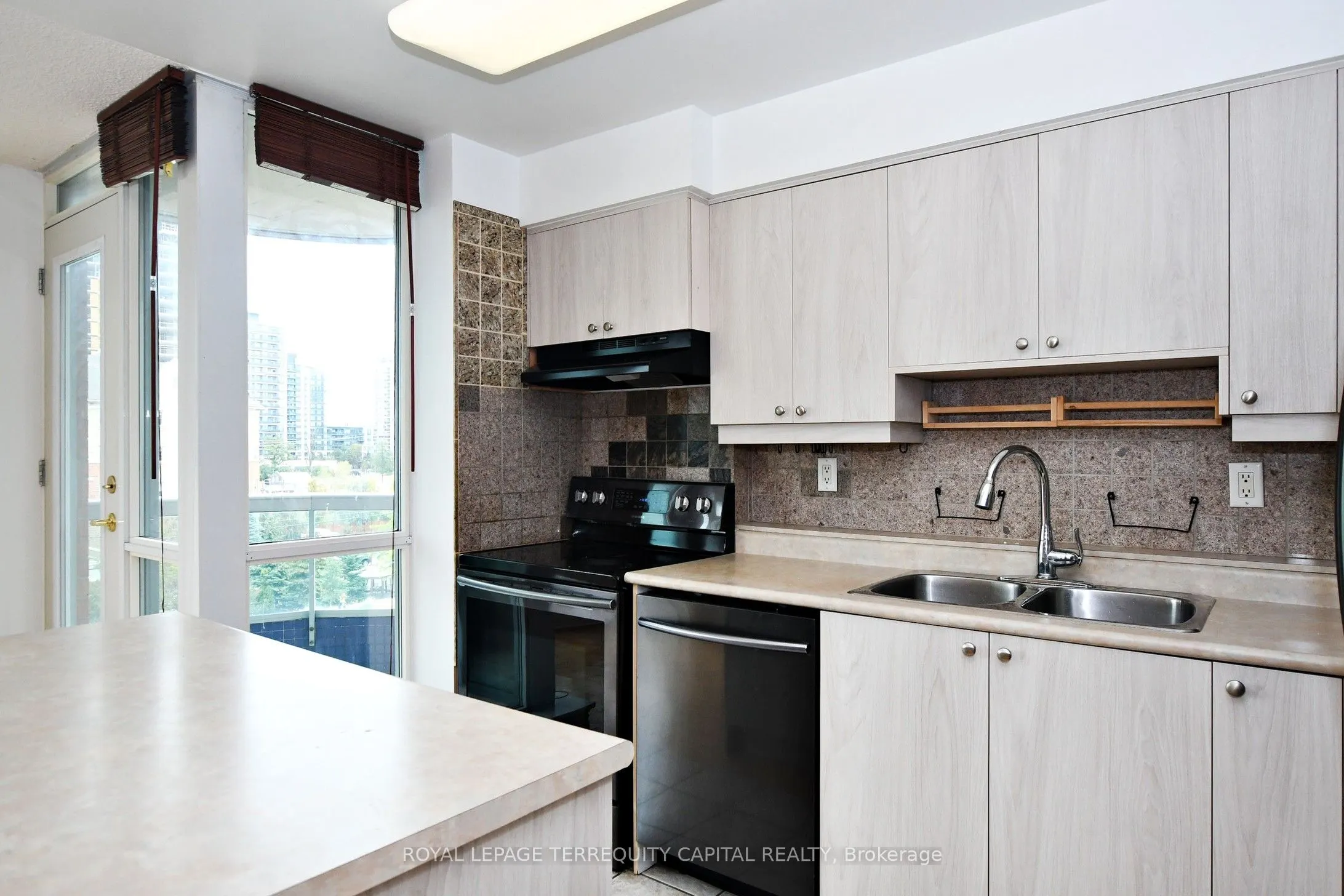 745 New Westminster Drive, #507