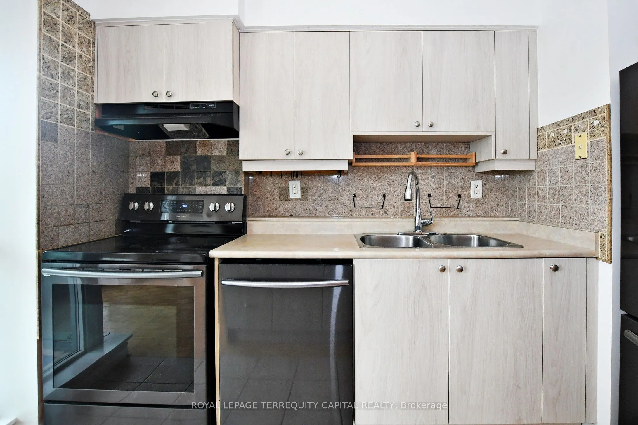 745 New Westminster Drive, #507