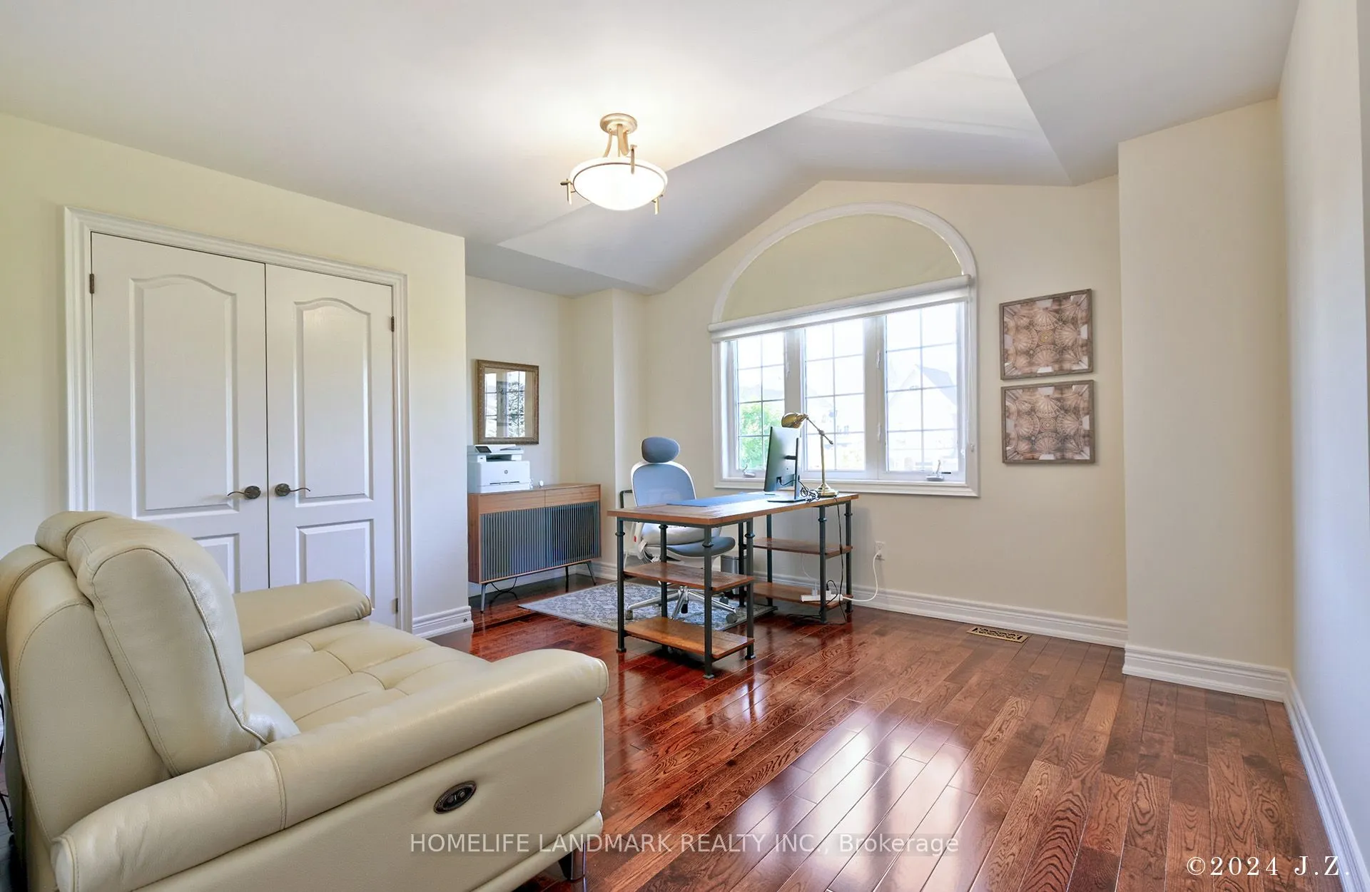 57 Castleglen Boulevard